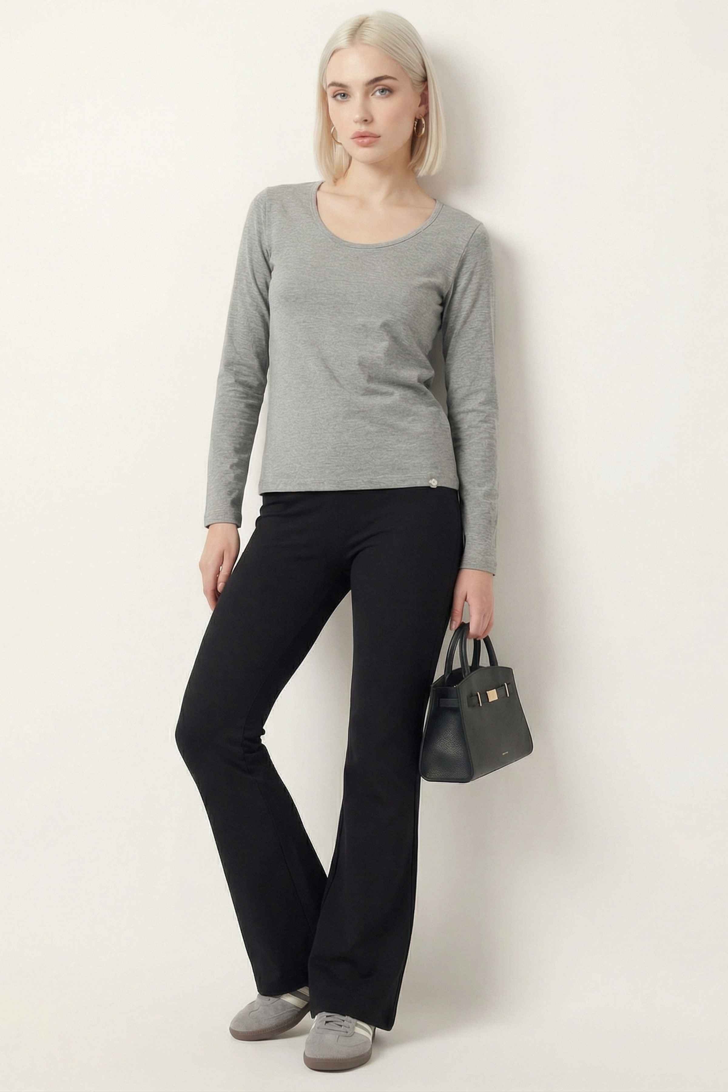 Camiseta gris vigore basica con escote collar y manga larga Lolitas&L