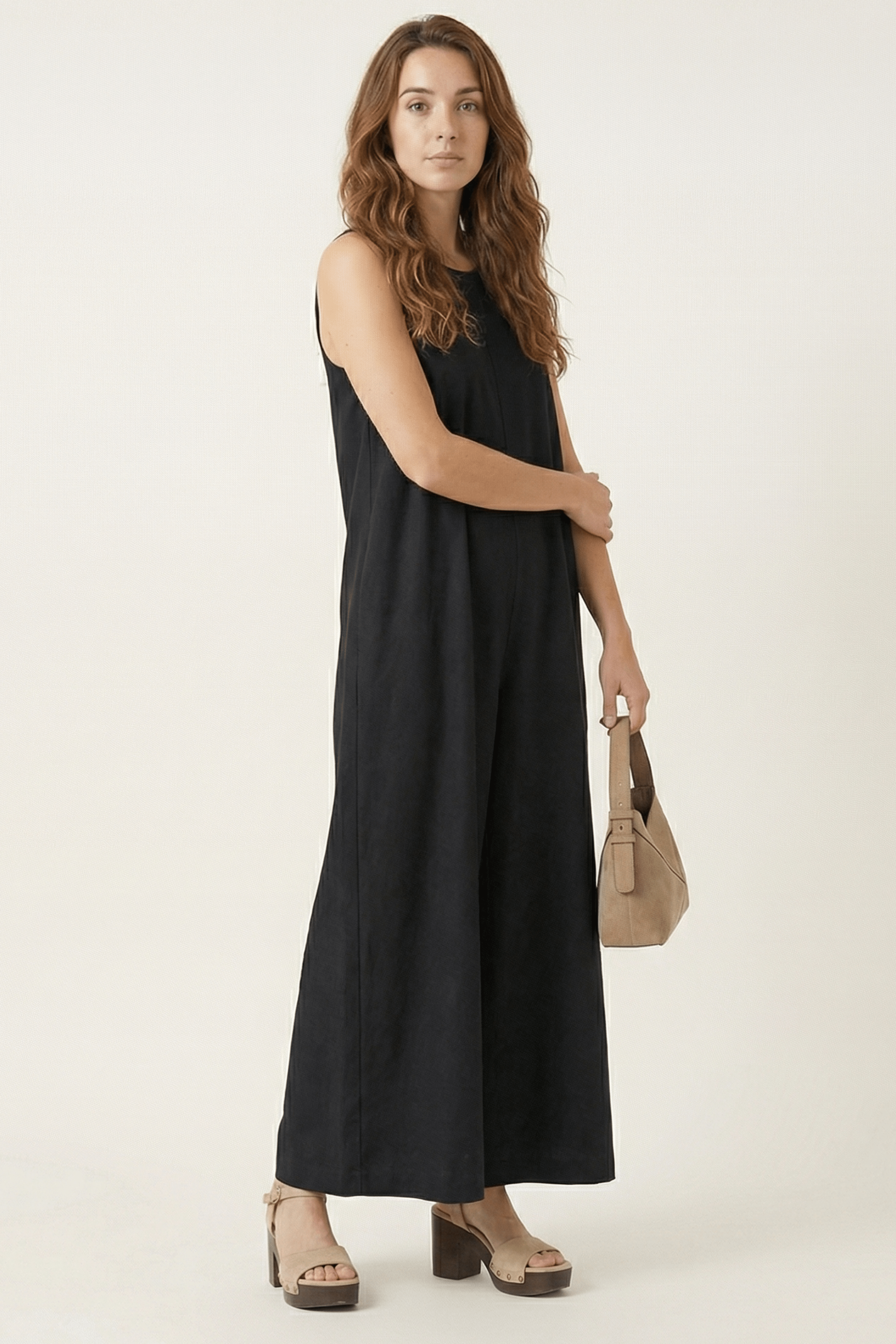 Jumpsuite negro amplio con tirantes Lolitas&L - lolitasyl.com