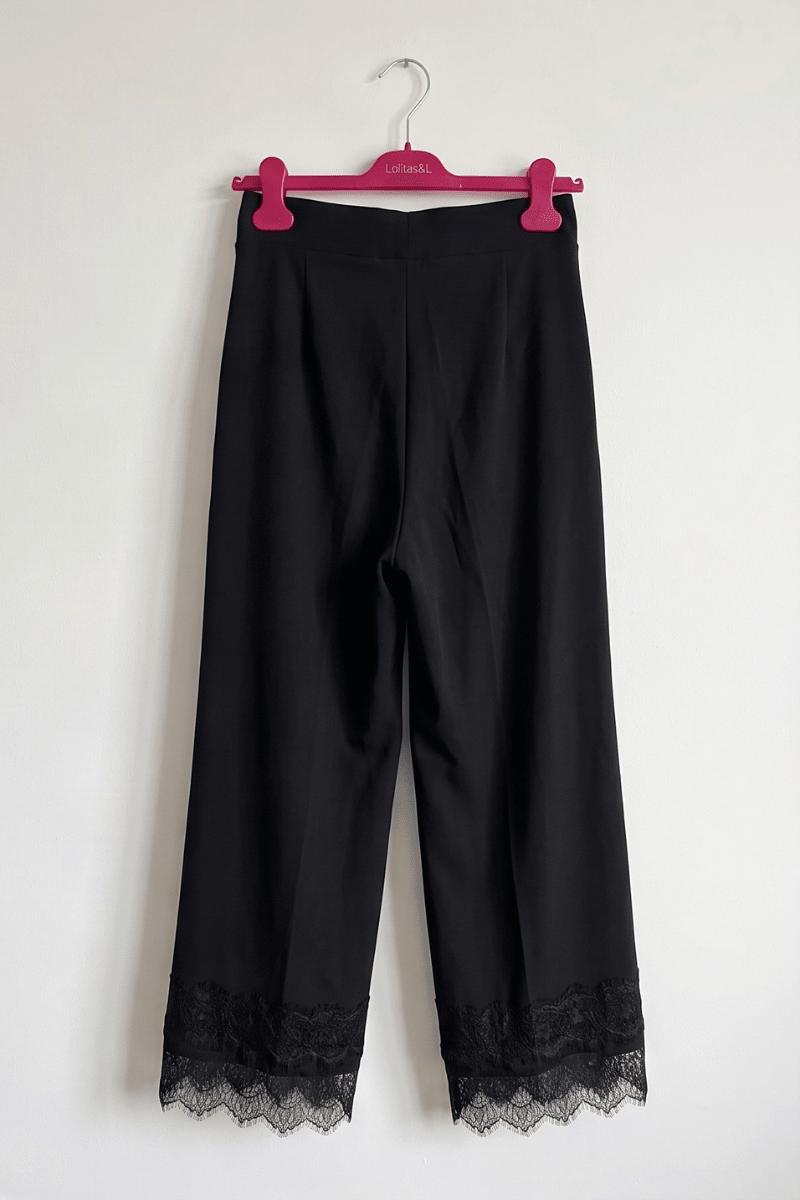 Pantalón Ancho Negro con Remate de Encaje Preloved - lolitasyl.com