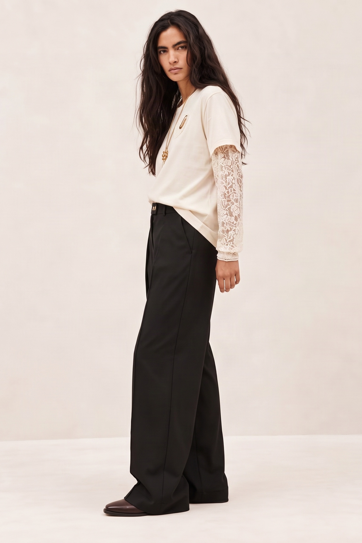 Pantalón Ancho Negro en Crepé Fluido con Pinzas y Bolsillos – Lolitas&L