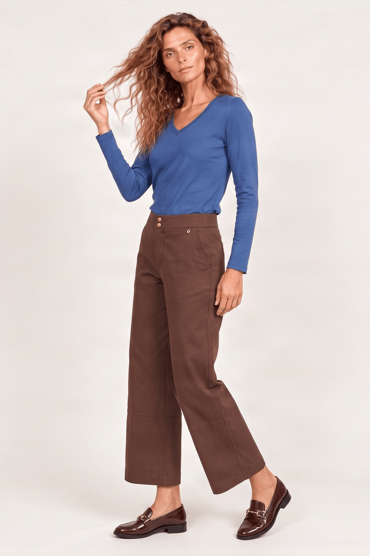 Pantalon antelina marron corte con botones dorados Lolitas&L - lolitasyl.com
