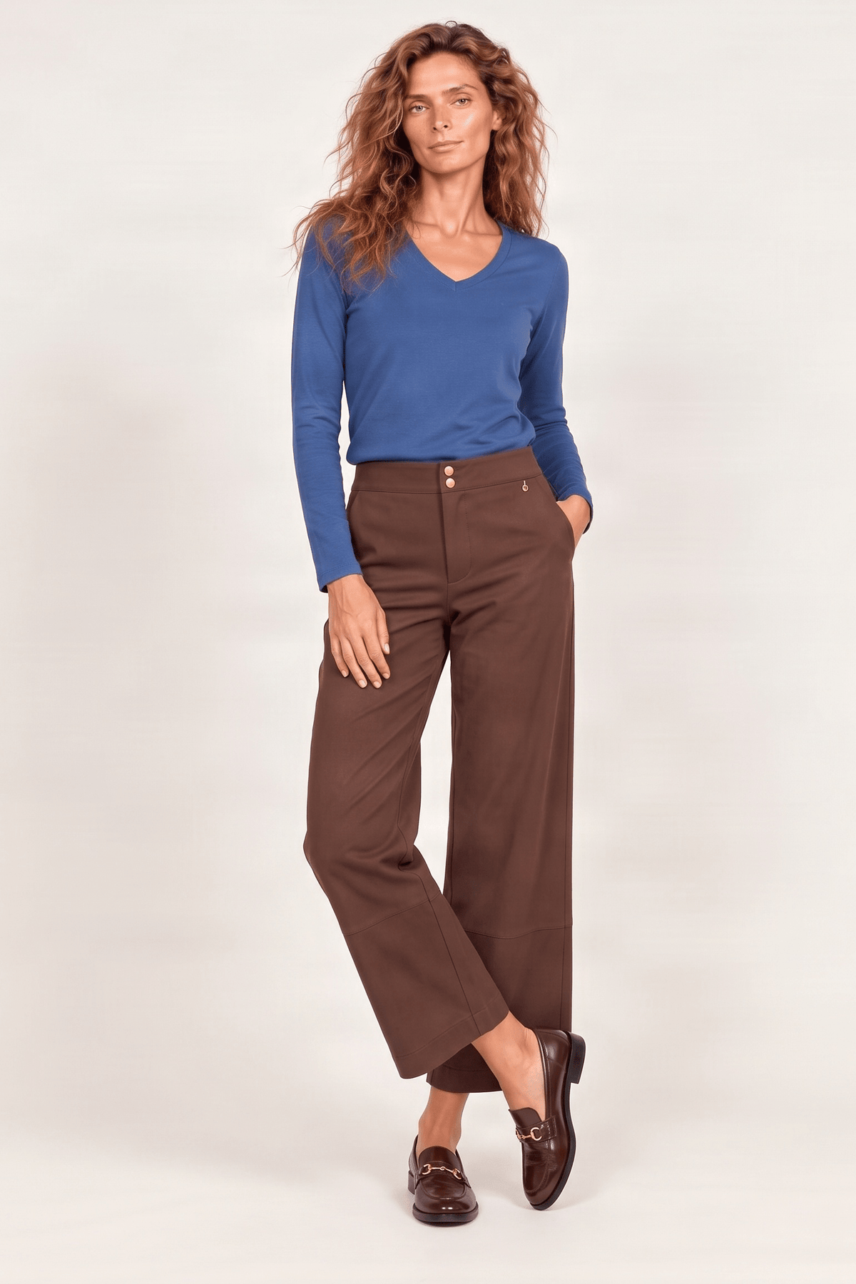 Pantalon antelina marron corte con botones dorados Lolitas&L - lolitasyl.com