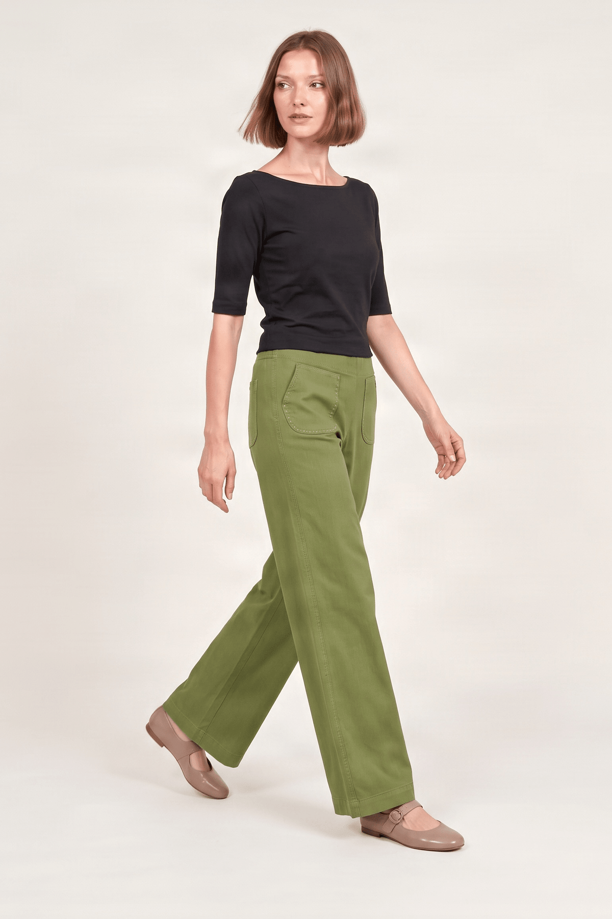Pantalon antelina verde con bolsillos bordado Lolitas&L - lolitasyl.com