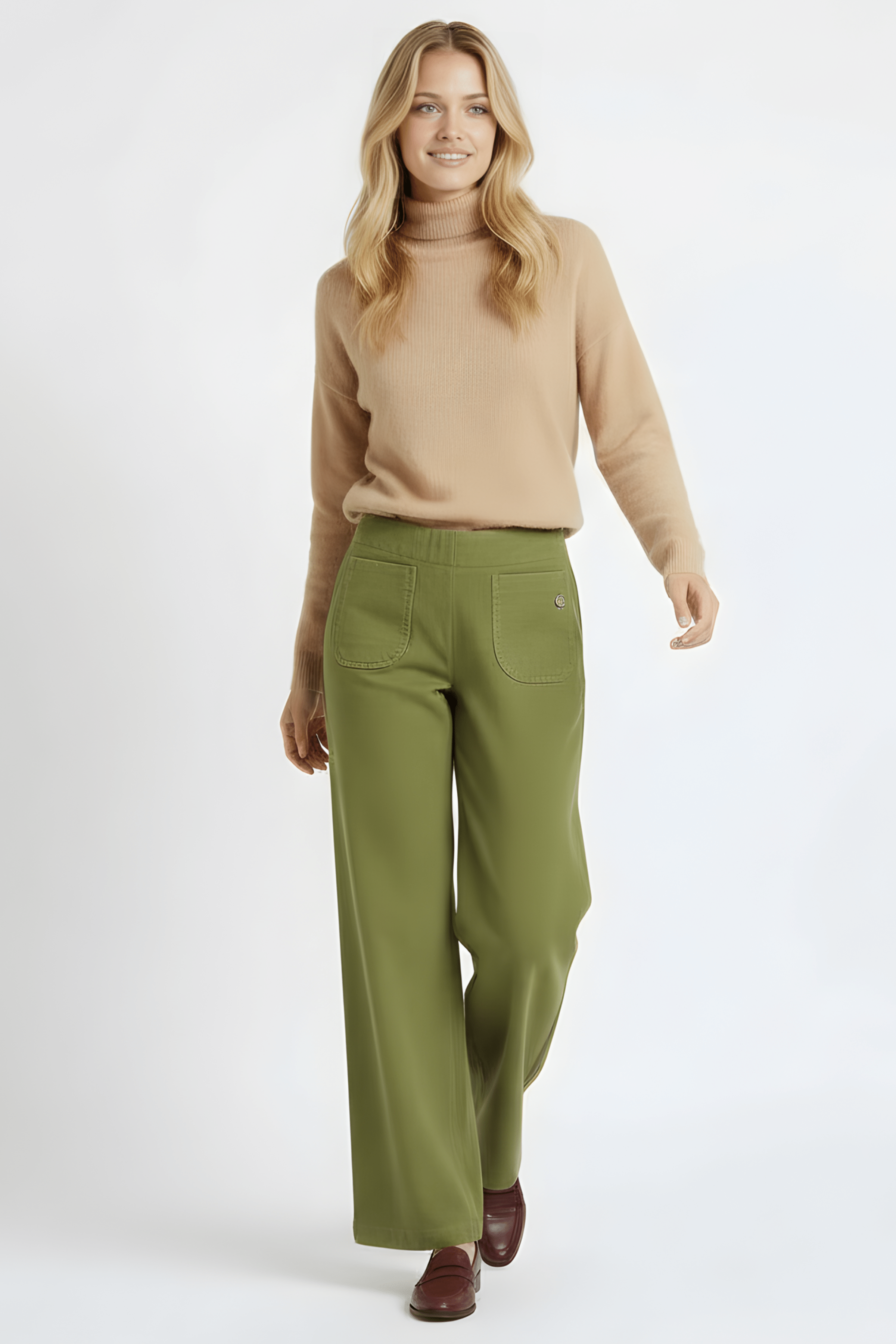 Pantalon antelina verde con bolsillos bordado Lolitas&L - lolitasyl.com