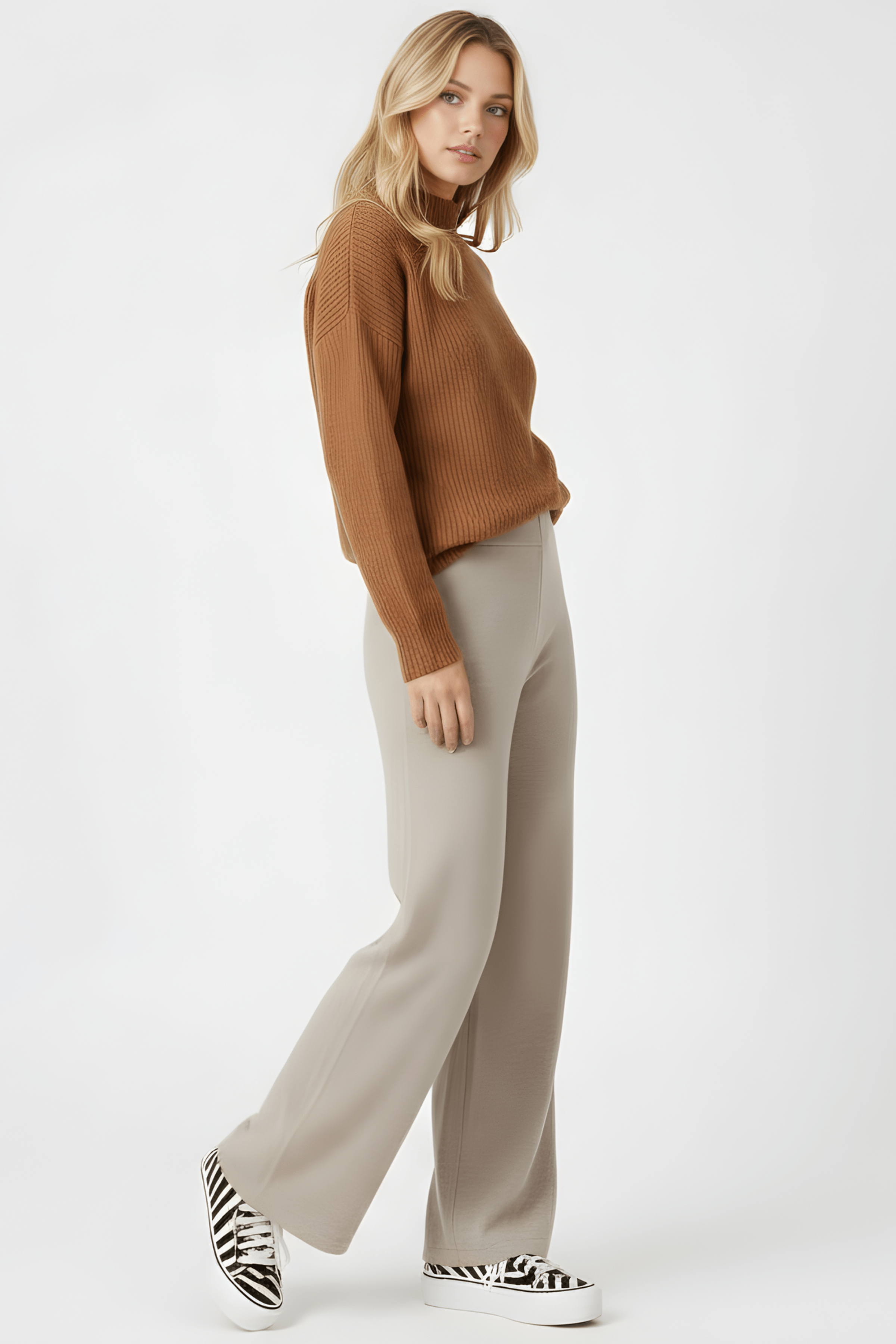 Pantalon beige de punto con goma Lolitas&L - lolitasyl.com