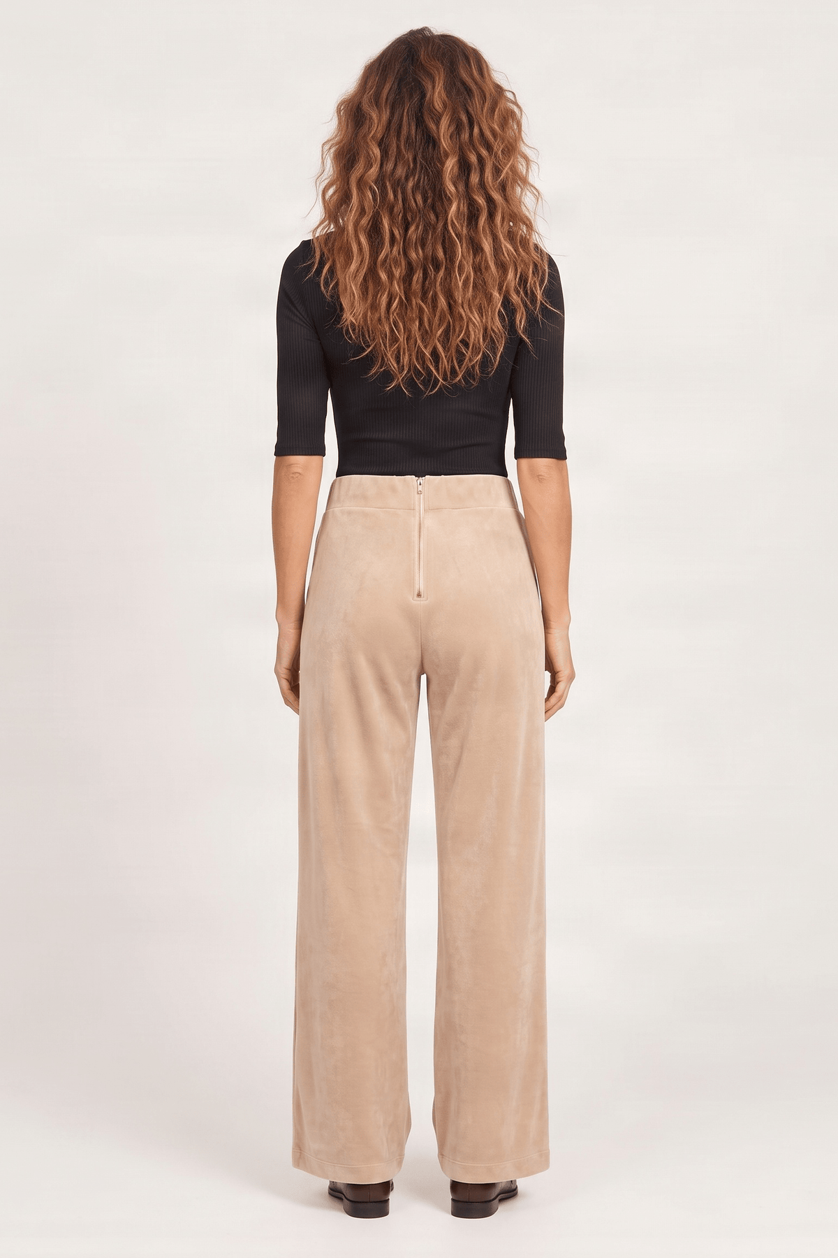 Pantalon beige pelo acampanado Lolitas&L - lolitasyl.com