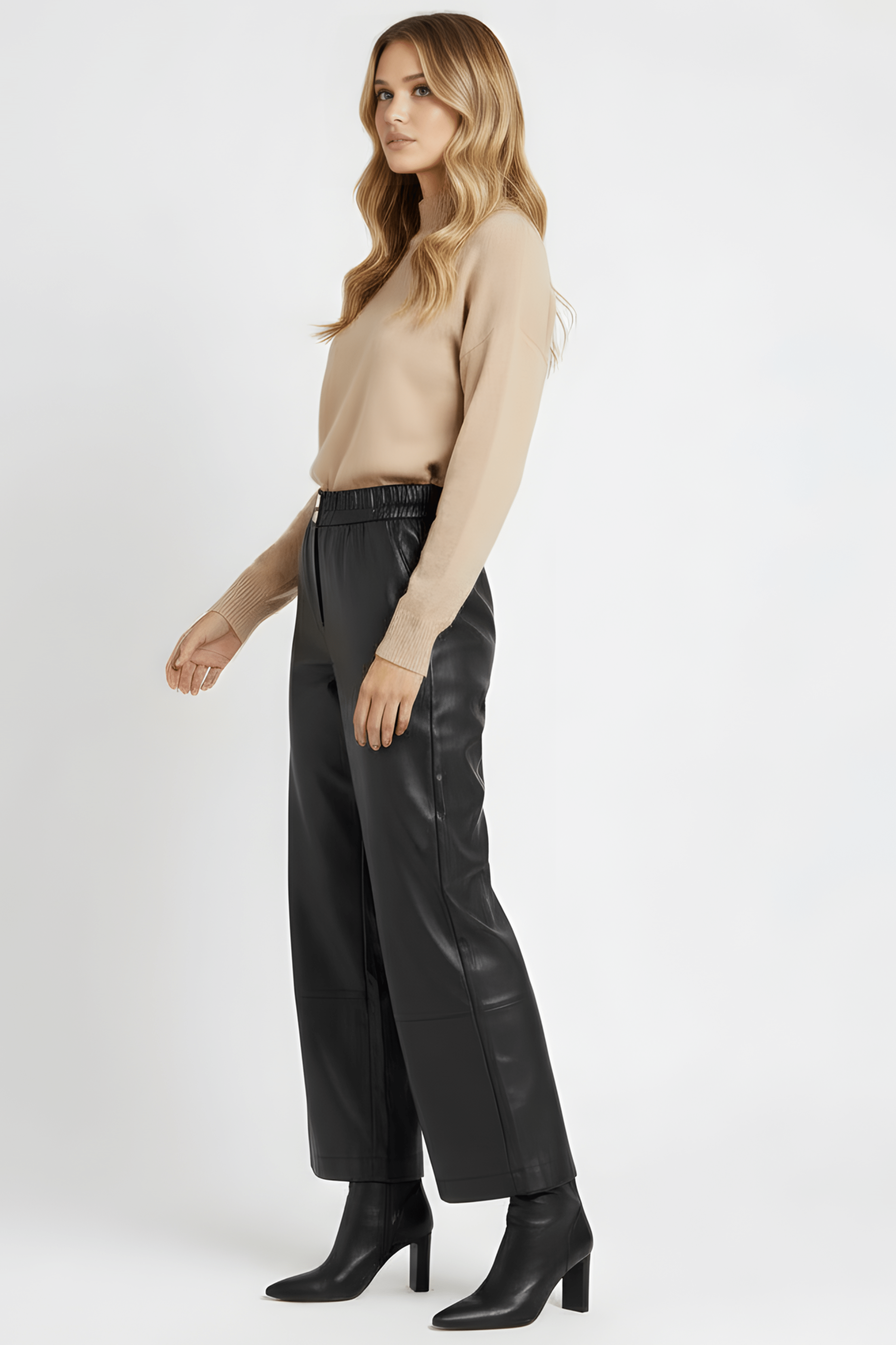 Pantalon negro de polipiel ancho con corte Lolitas&L - lolitasyl.com