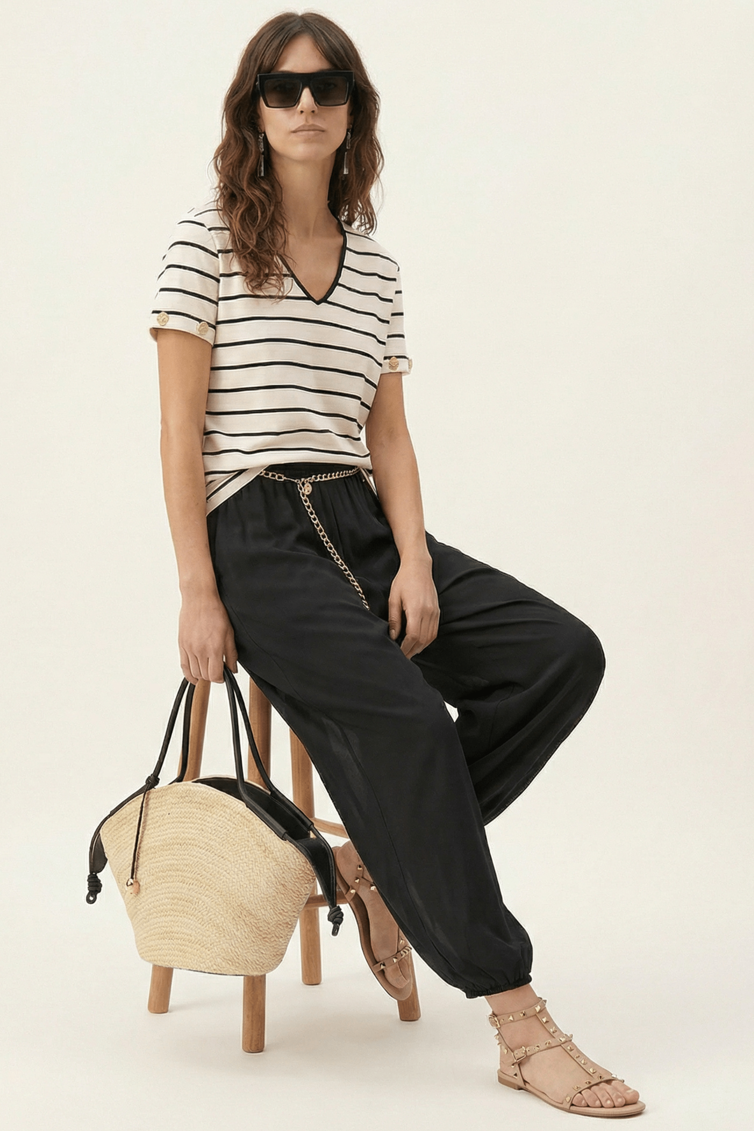 Pantalon negro palazzo con goma en la cintura y cadena Lolitas&L - lolitasyl.com