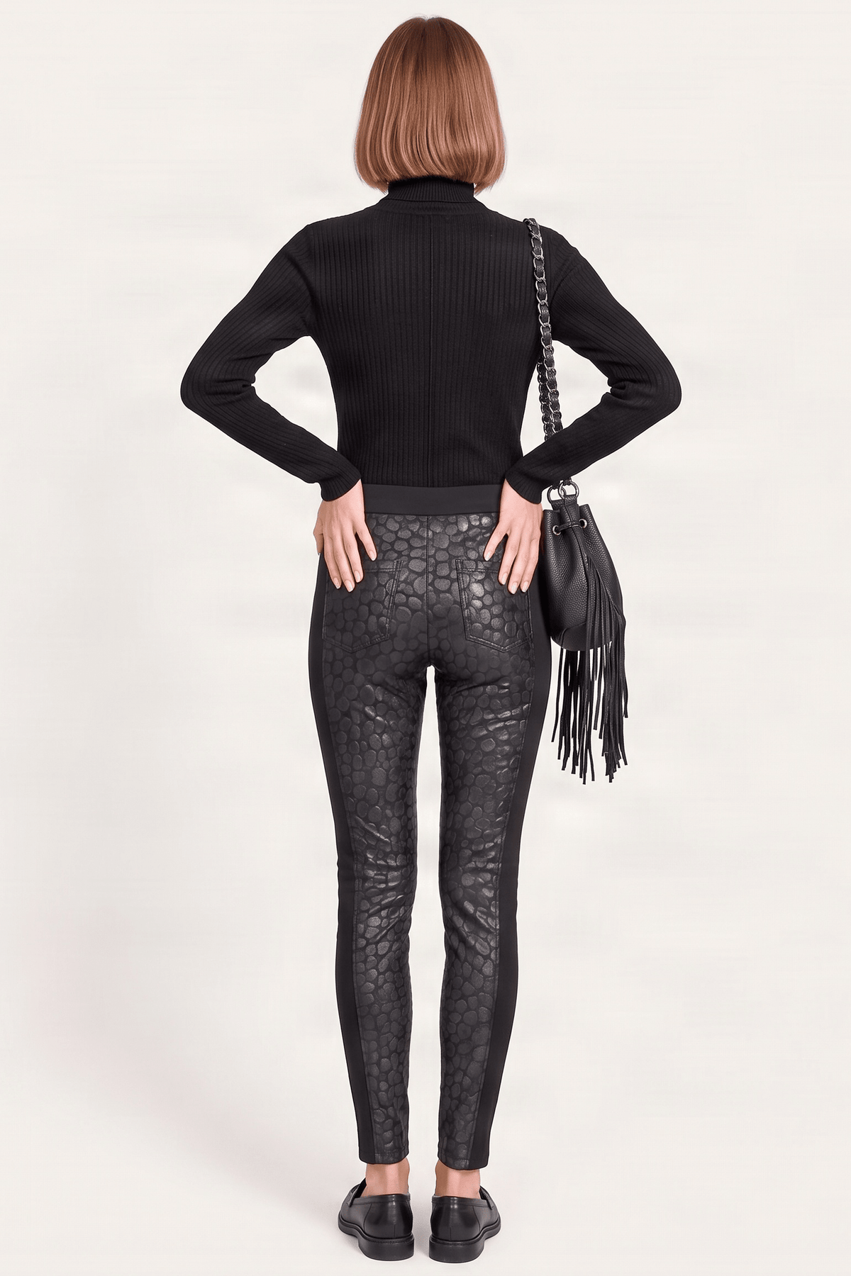 Pantalon negro polipiel animal print ajustado Lolitas&L - lolitasyl.com