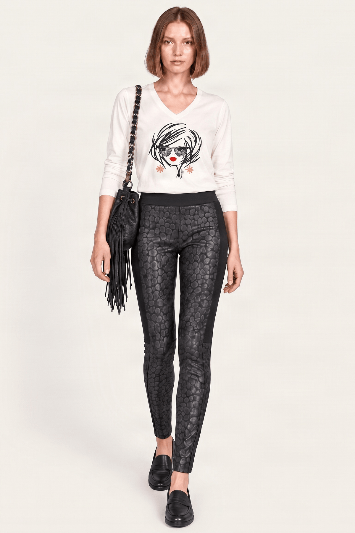 Pantalon negro polipiel animal print ajustado Lolitas&L - lolitasyl.com