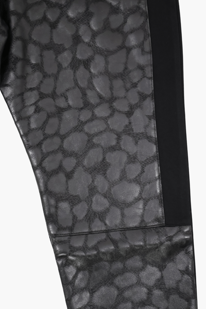 Pantalon negro Preloved polipiel animal print ajustado Lolitas&L - lolitasyl.com