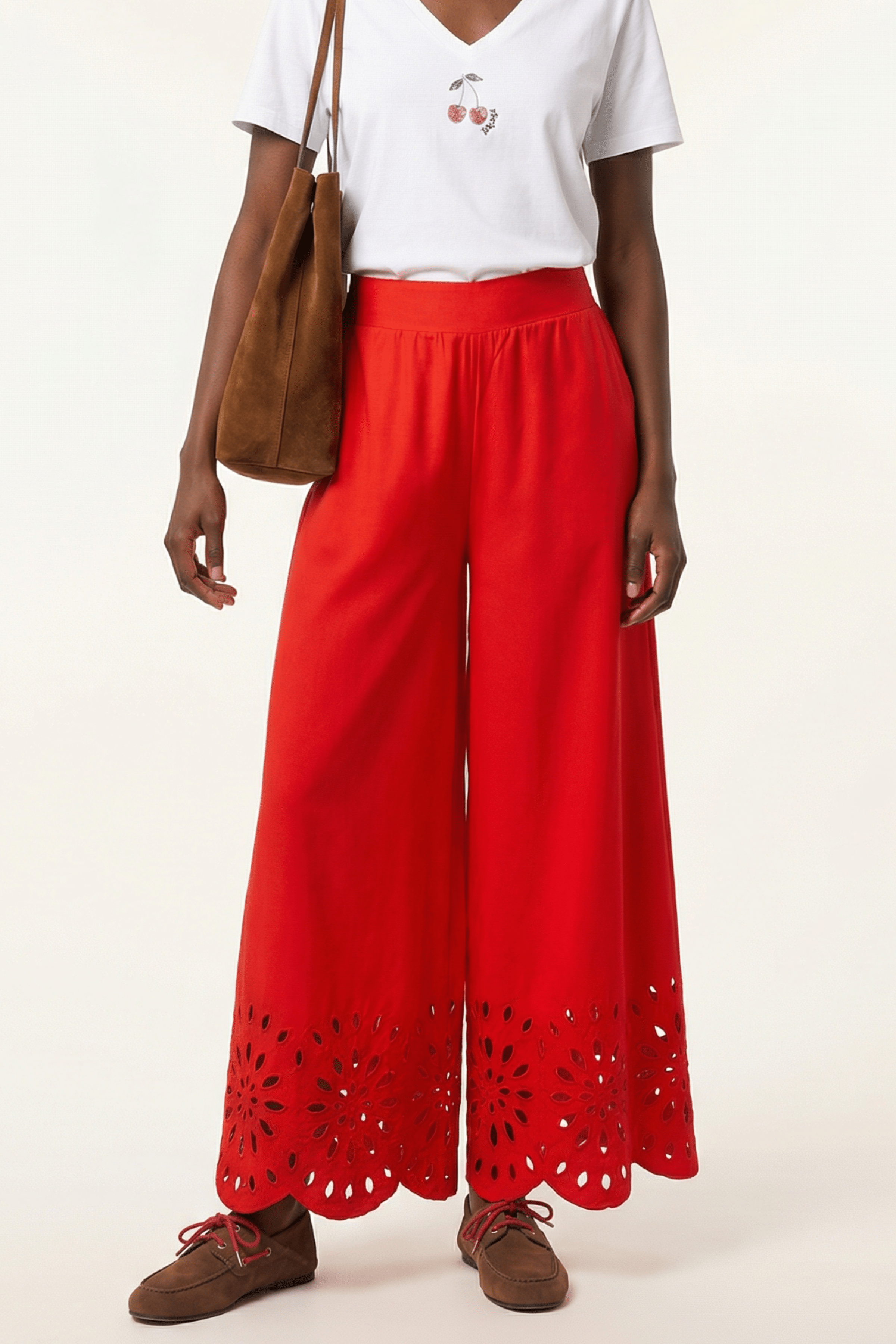 Pantalon rojo campana con bordado calado Lolitas&L - lolitasyl.com