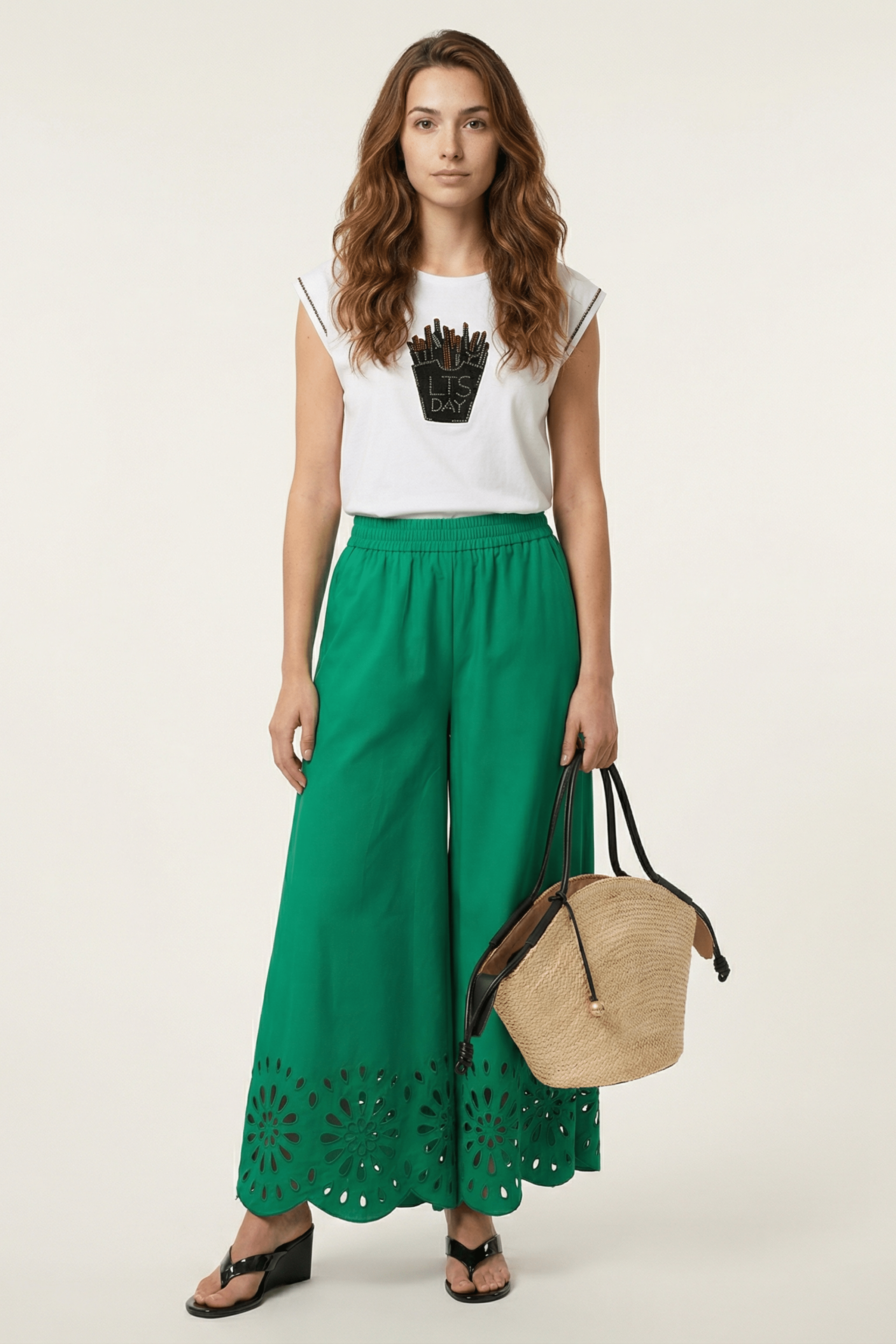 Pantalon verde campana con bordado calado Lolitas&L - lolitasyl.com