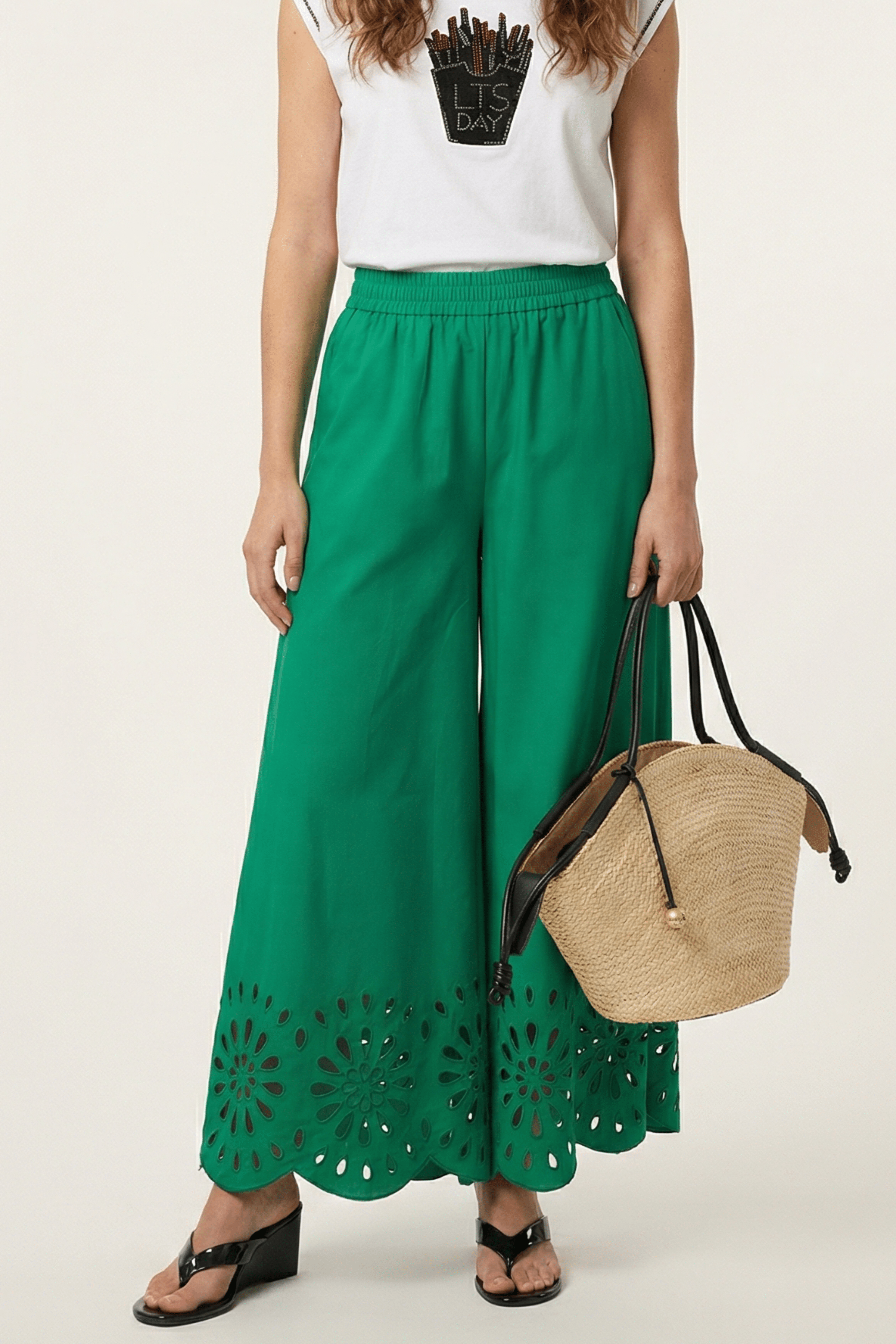 Pantalon verde campana con bordado calado Lolitas&L - lolitasyl.com