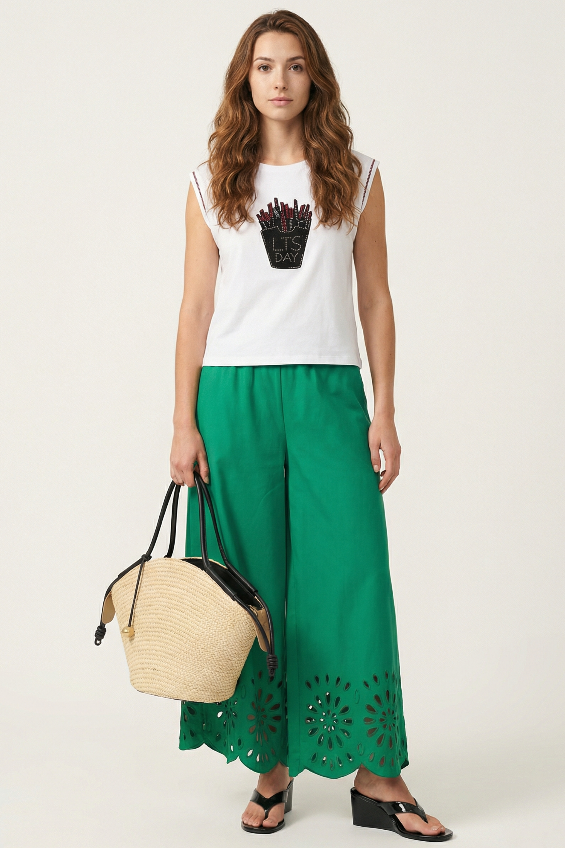 Pantalon verde campana con bordado calado Lolitas&L