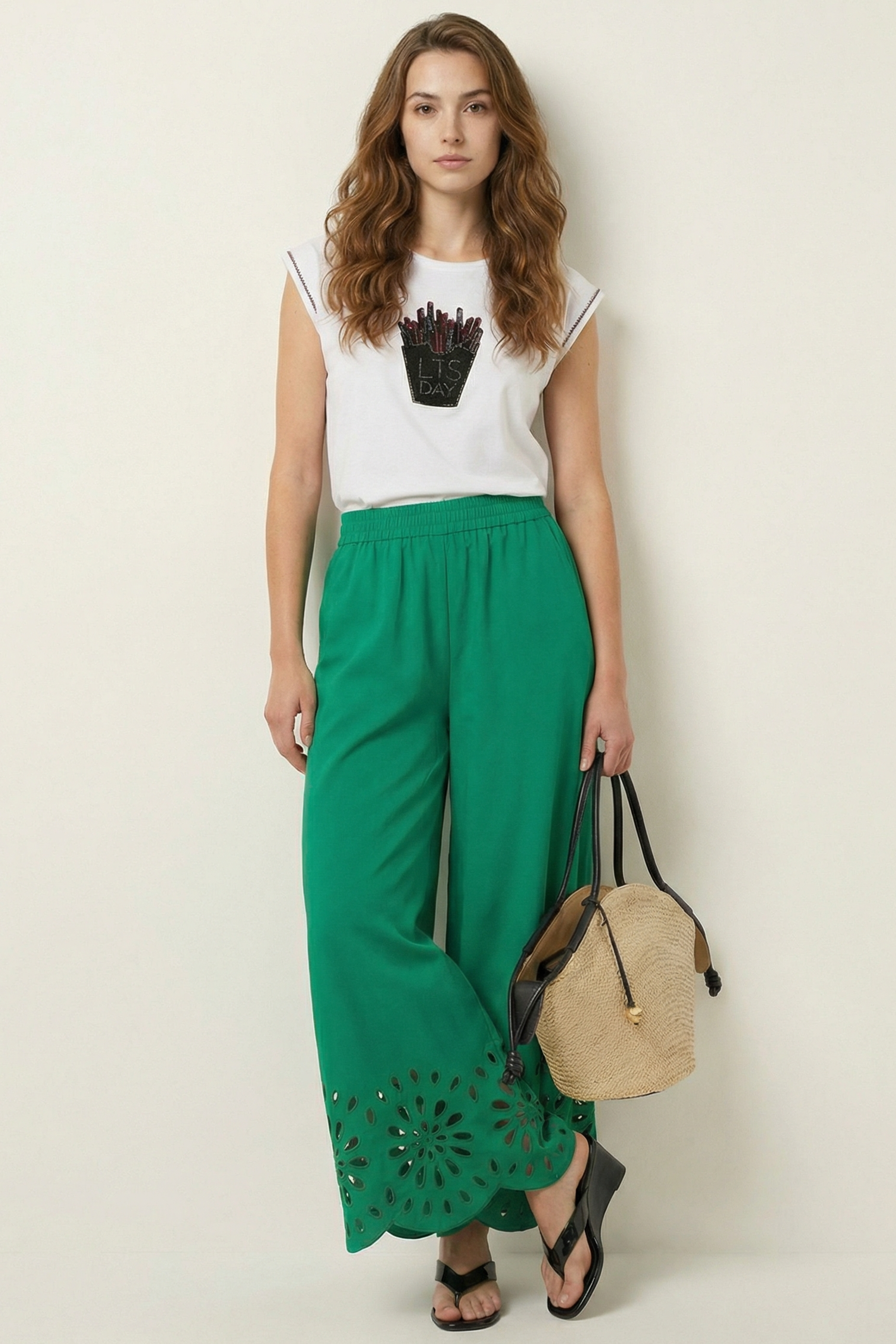Pantalon verde campana con bordado calado Lolitas&L