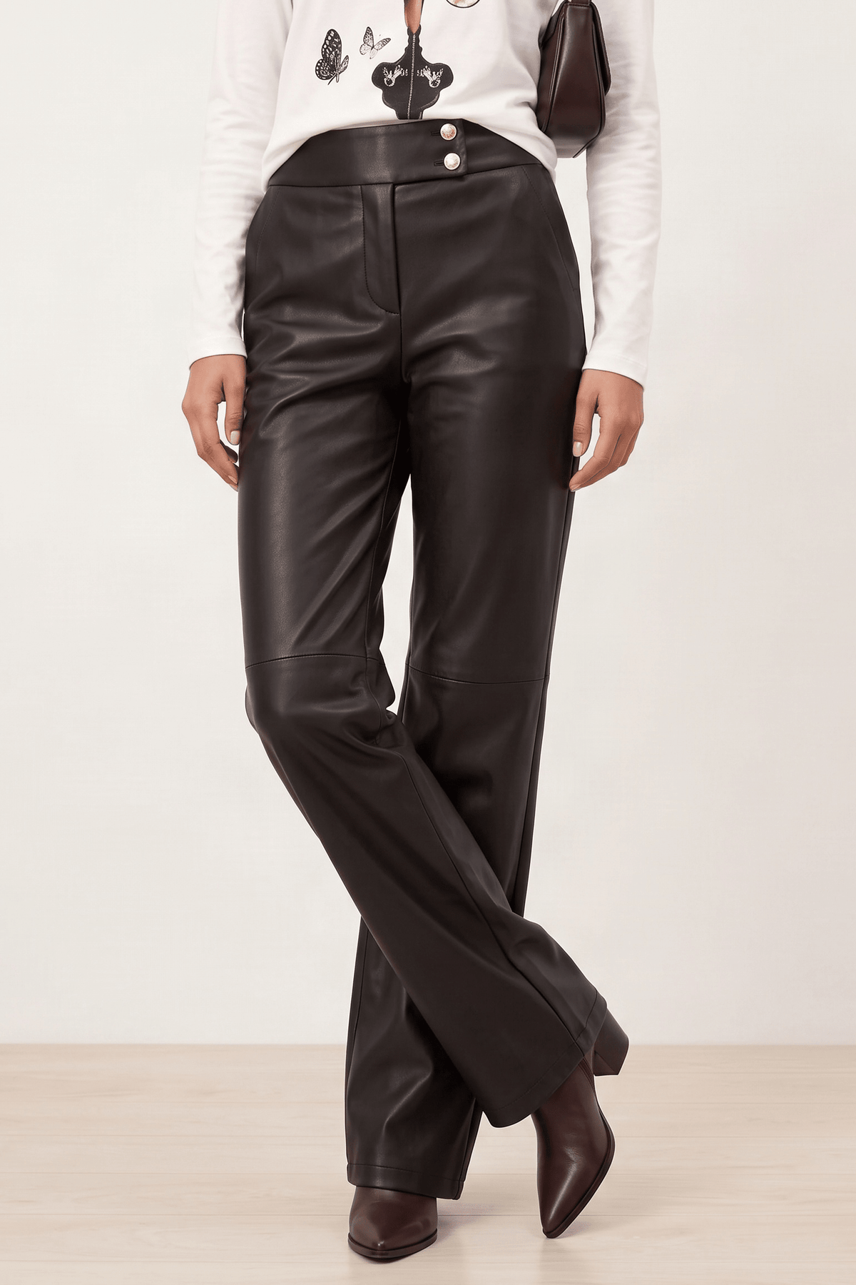 Pantalón Wide Leg Recto en Polipiel Negro – Lolitas&L - lolitasyl.com