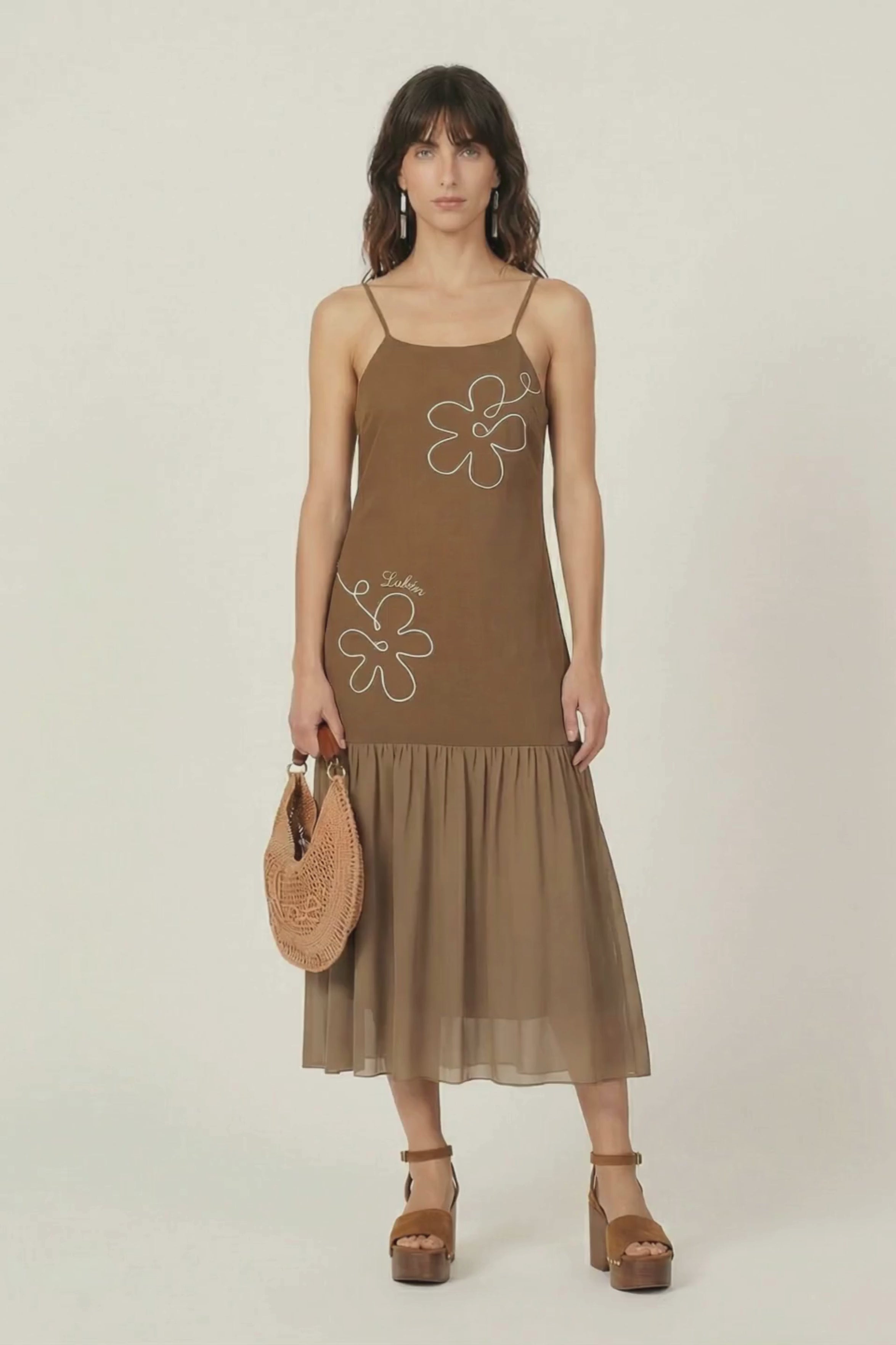 Vestido beige tirantes con bordado flor Lolitas&L