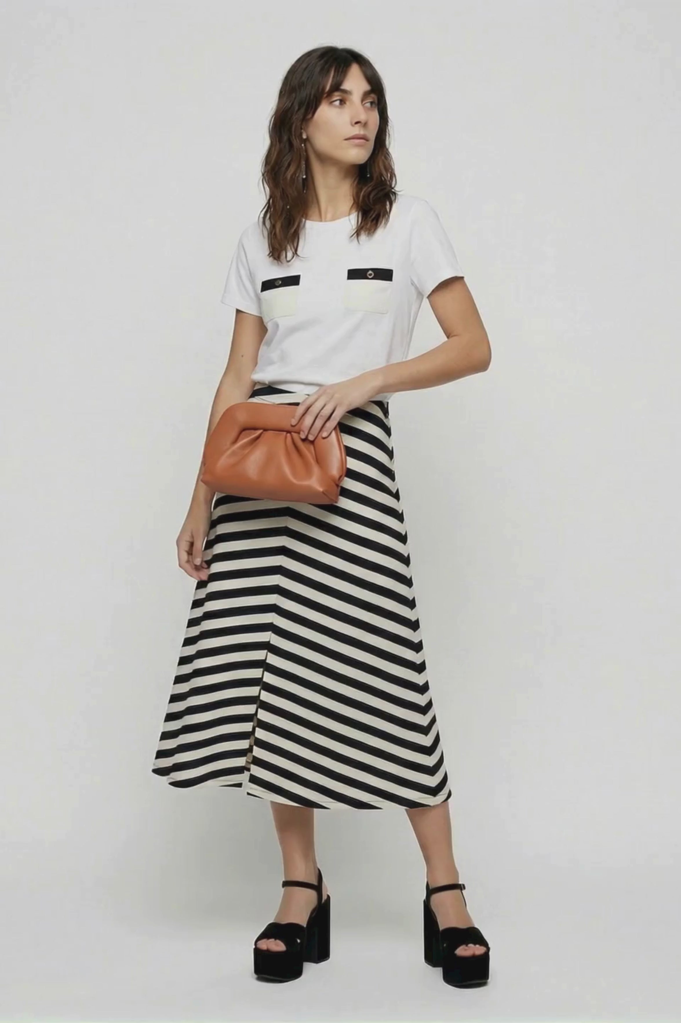 Camiseta blanca con bolsillos en el pecho Lolitas&L