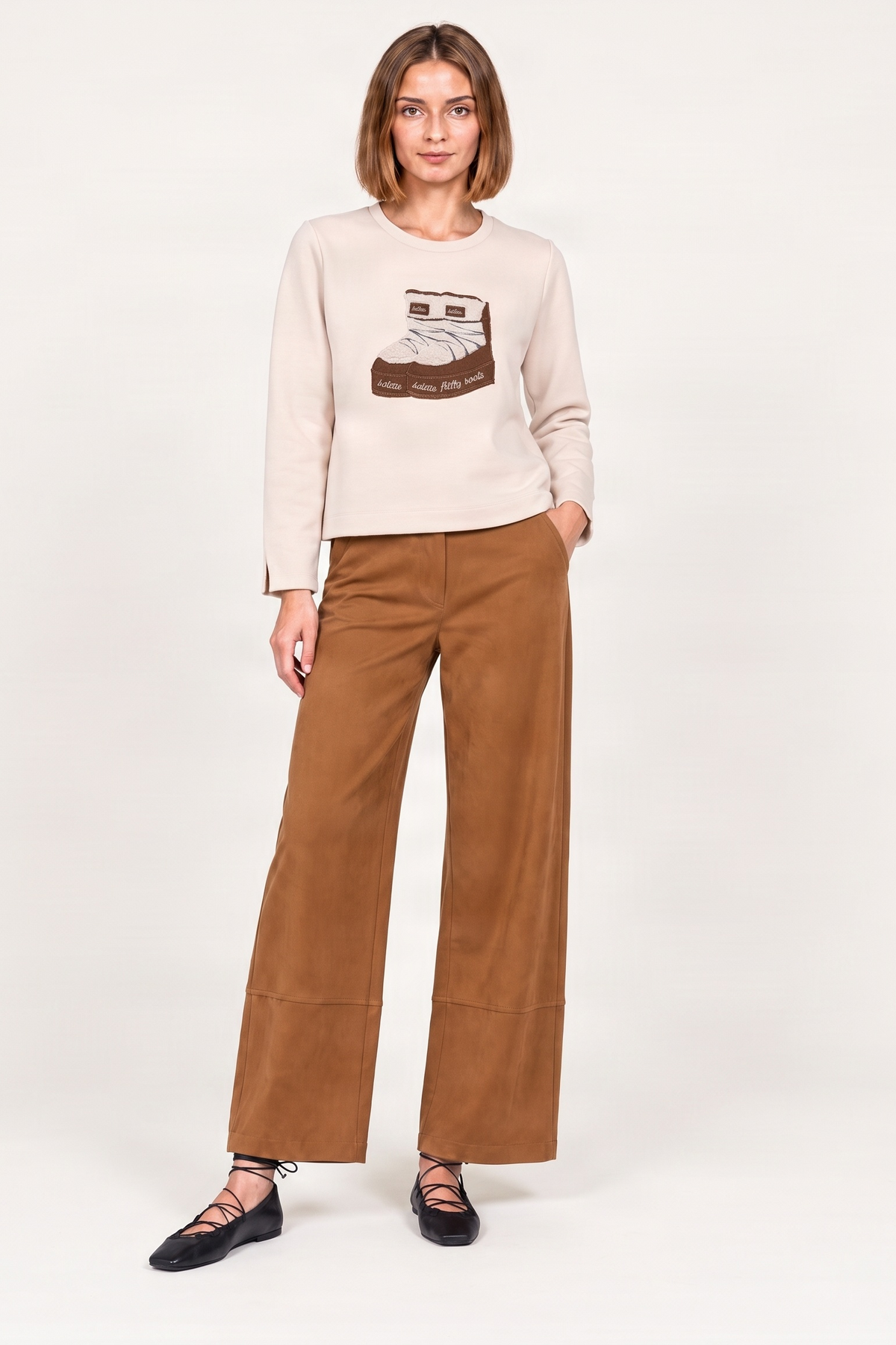 Sudadera crema bordado botas de nieve Lolitas&L