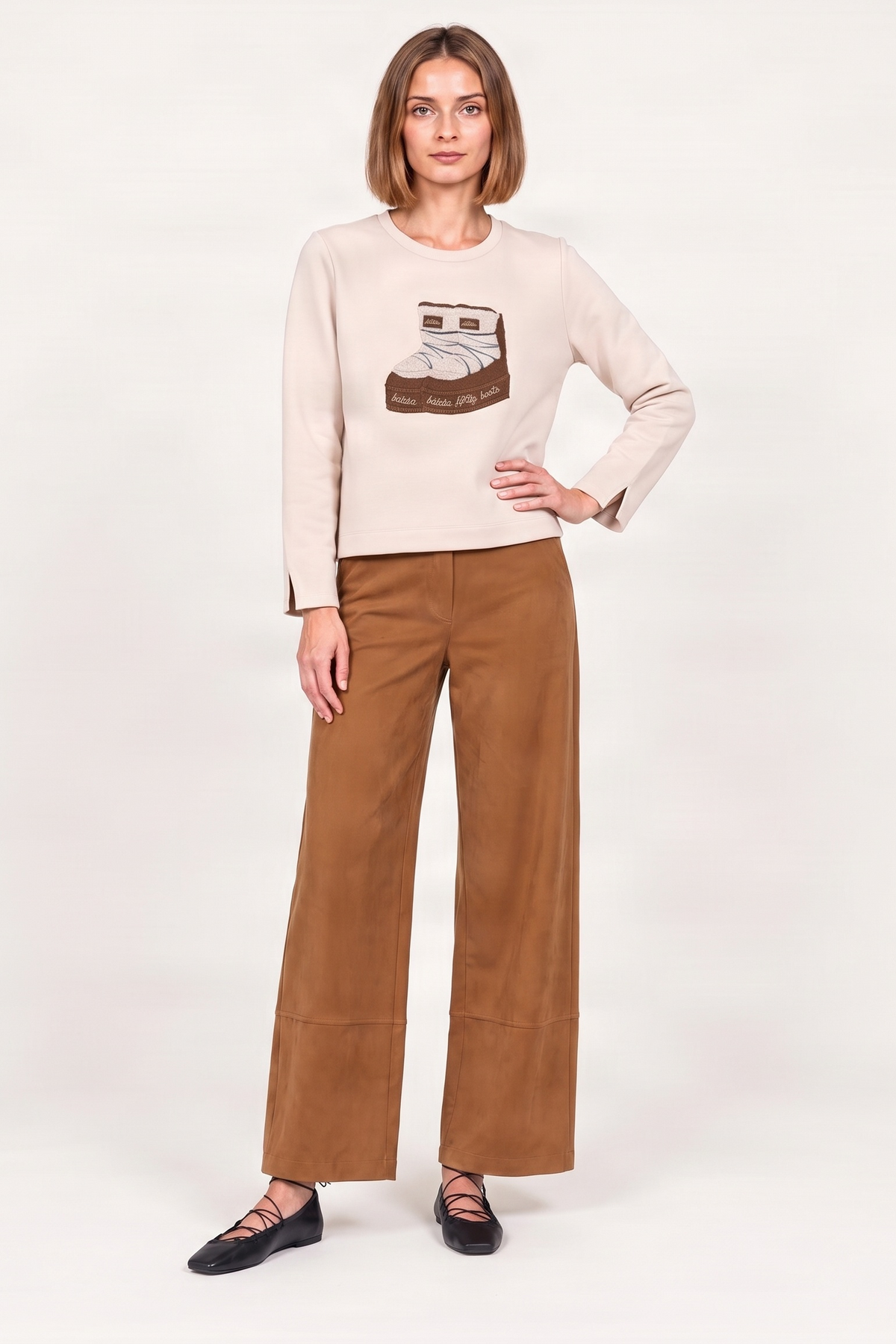 Sudadera crema bordado botas de nieve Lolitas&L