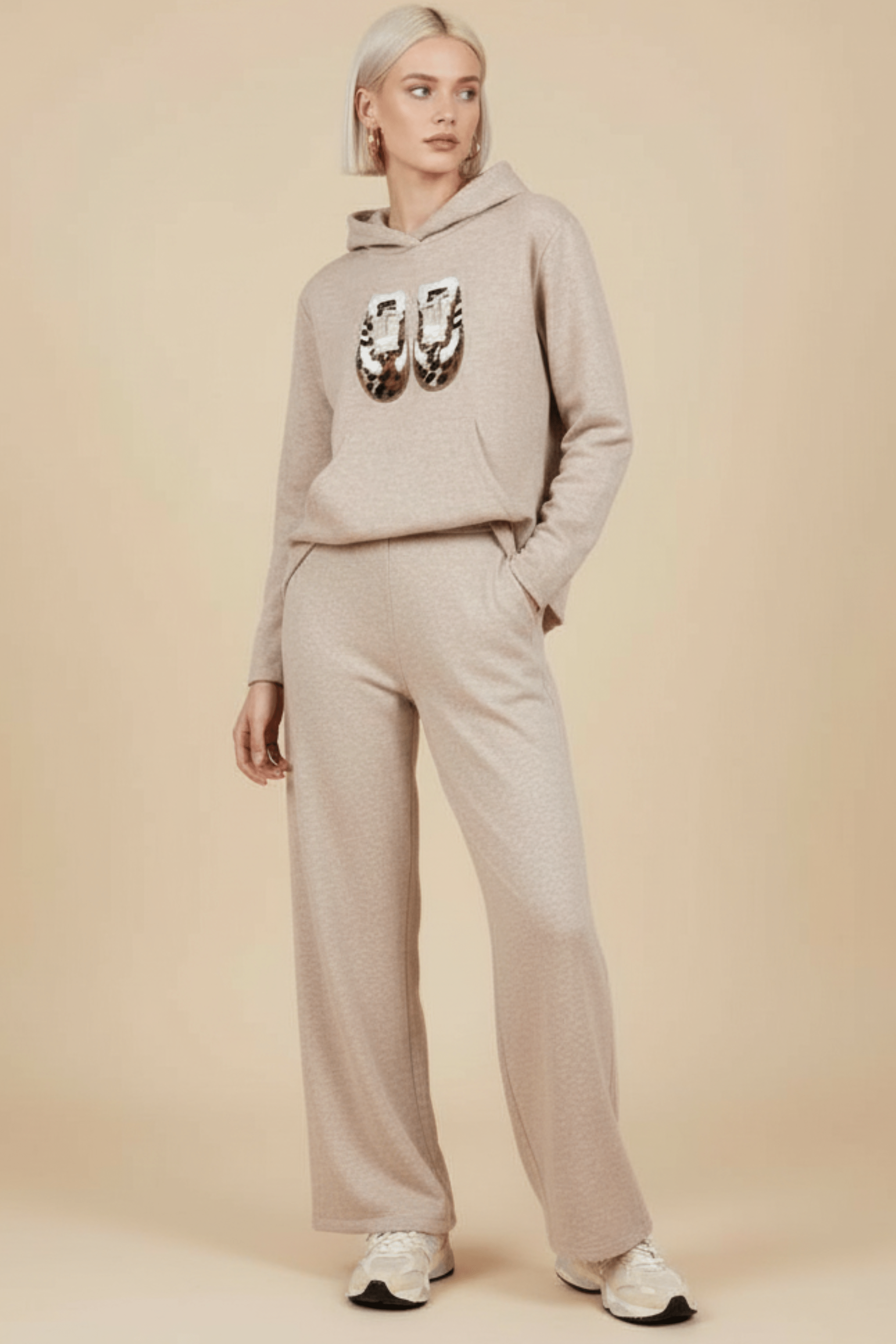 Sudadera de punto beig bordado zapatillas con capucha Lolitas&L - lolitasyl.com