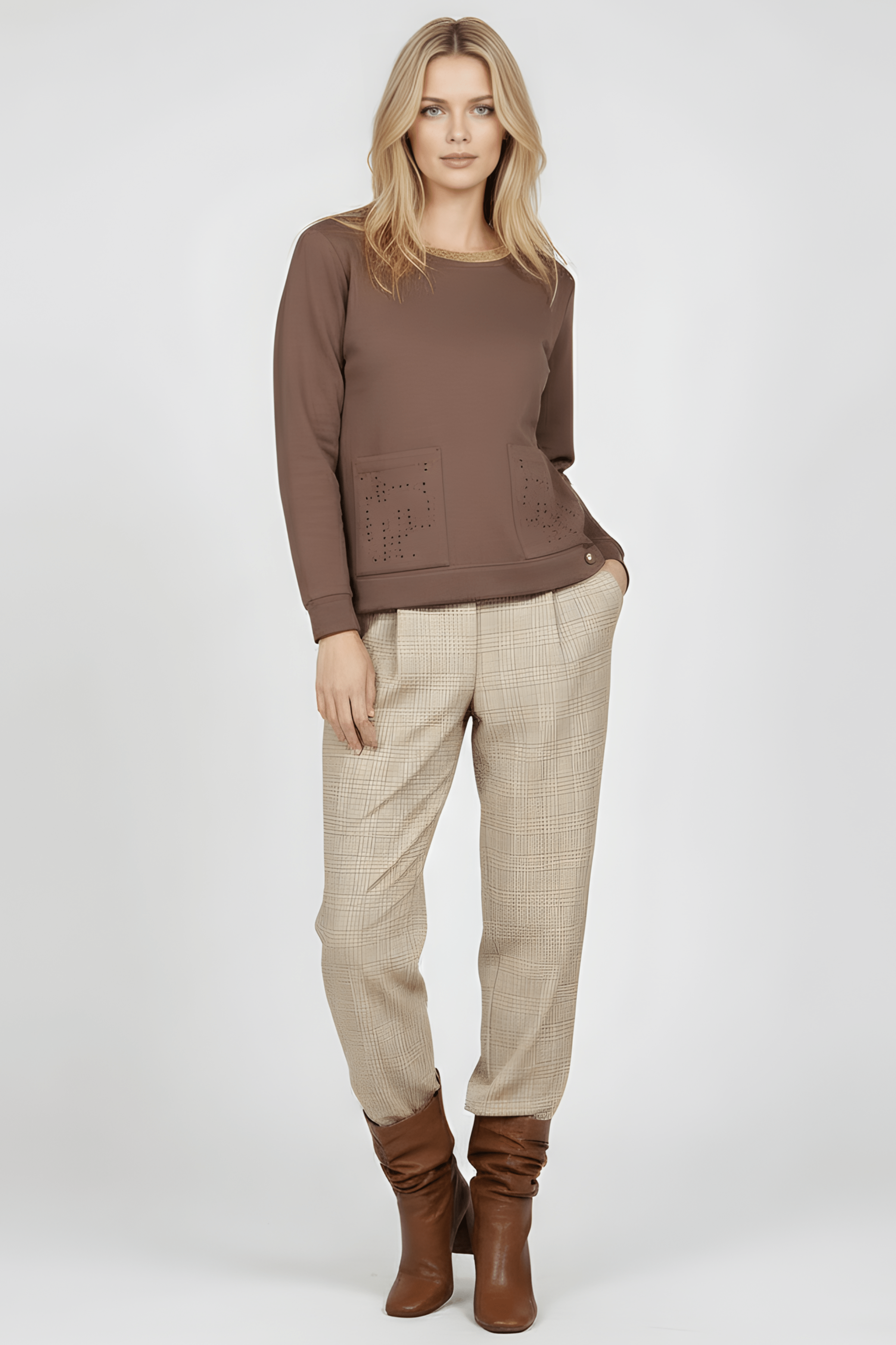 Sudadera marrón con bolsillos strass y cuello lourex Lolitas&L - lolitasyl.com