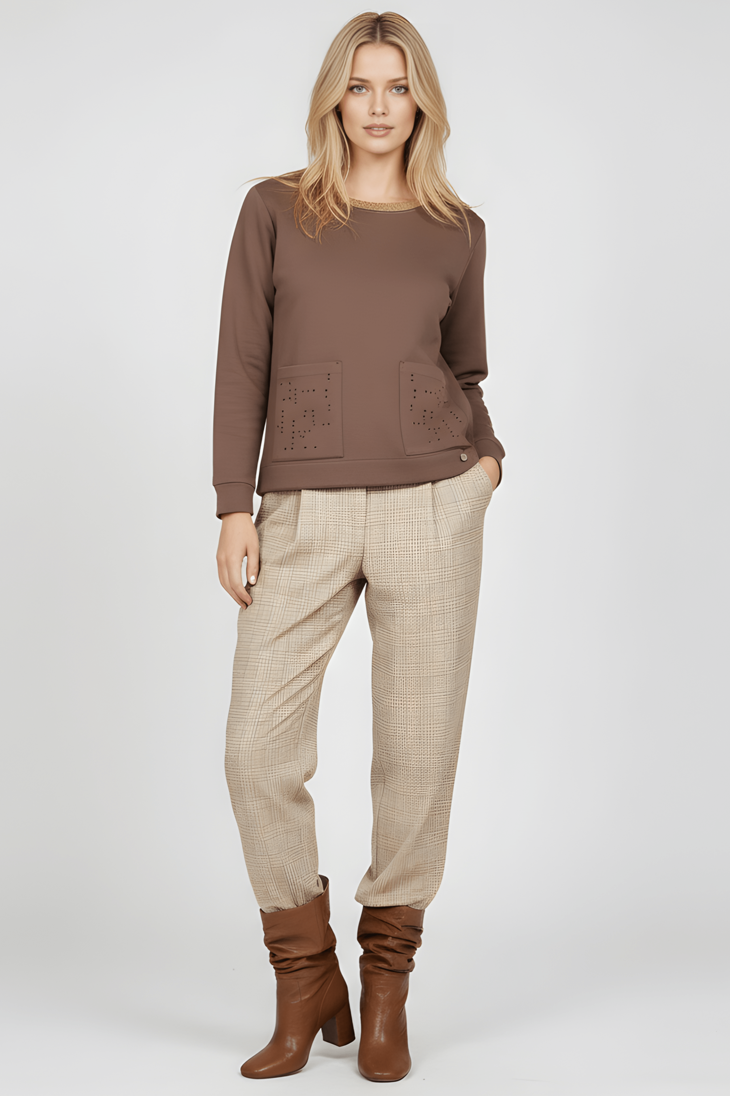 Sudadera marrón con bolsillos strass y cuello lourex Lolitas&L - lolitasyl.com