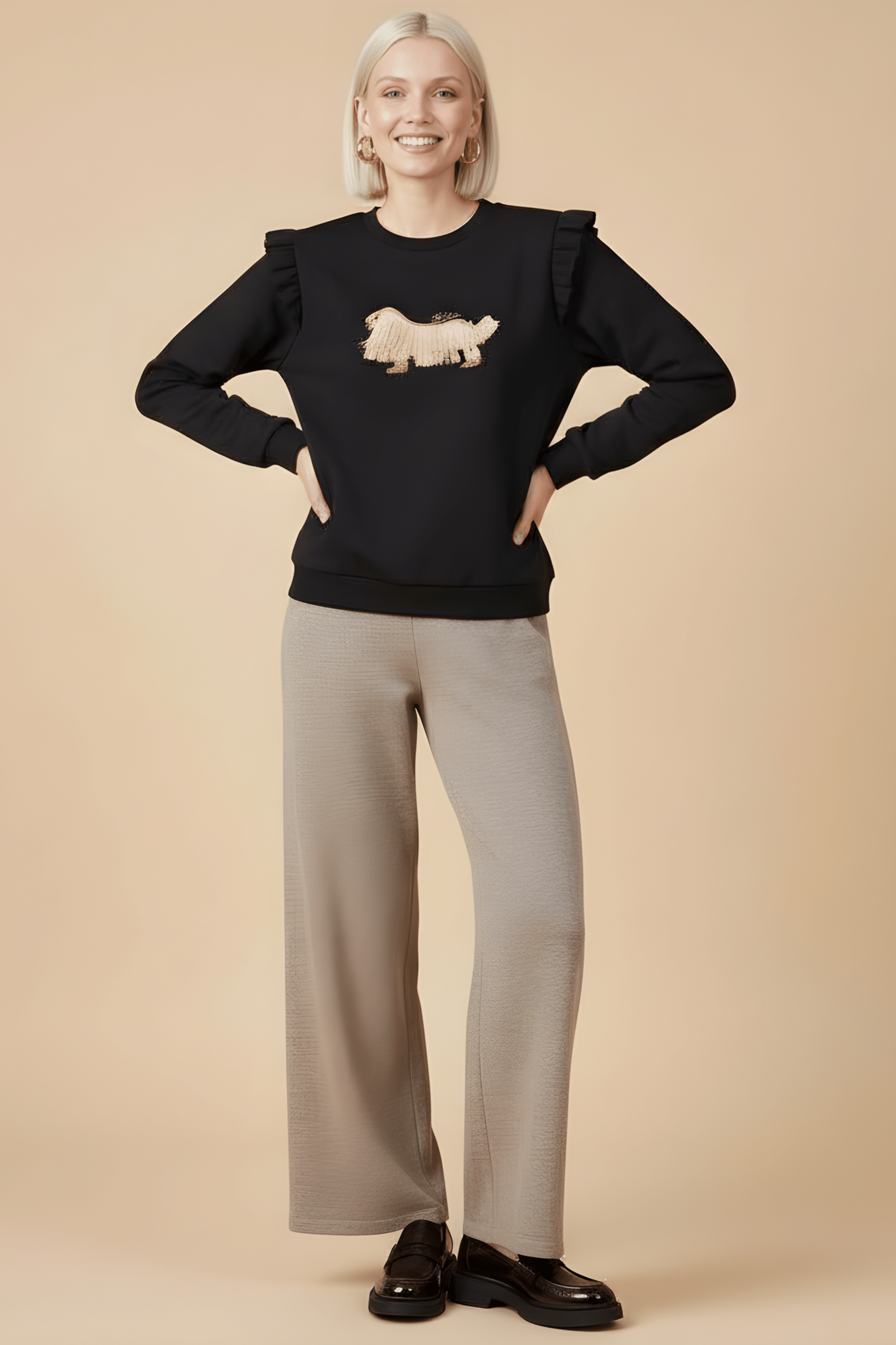 Sudadera negra perrito bordado con volantes Lolitas&L - lolitasyl.com