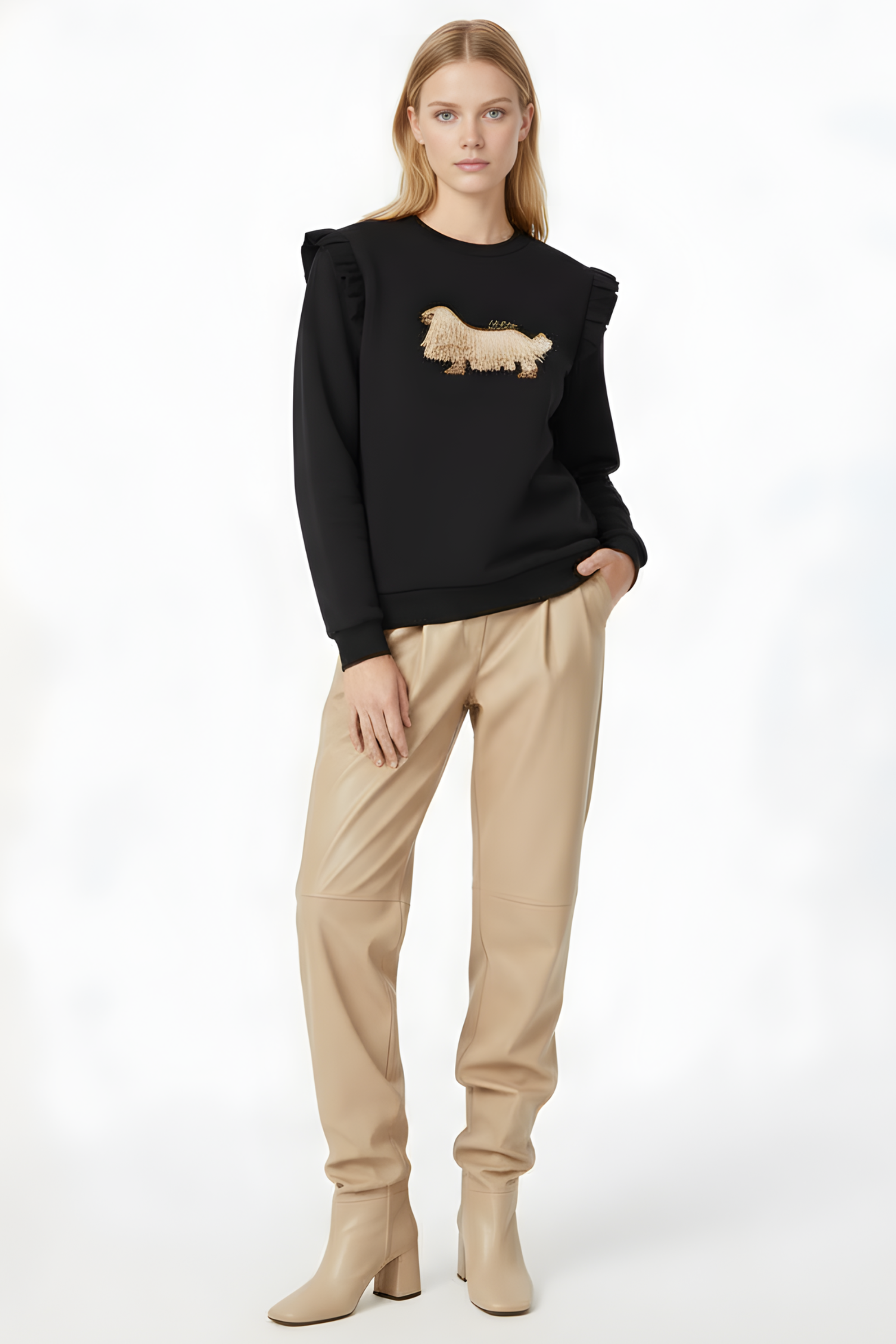 Sudadera negra perrito bordado con volantes Lolitas&L