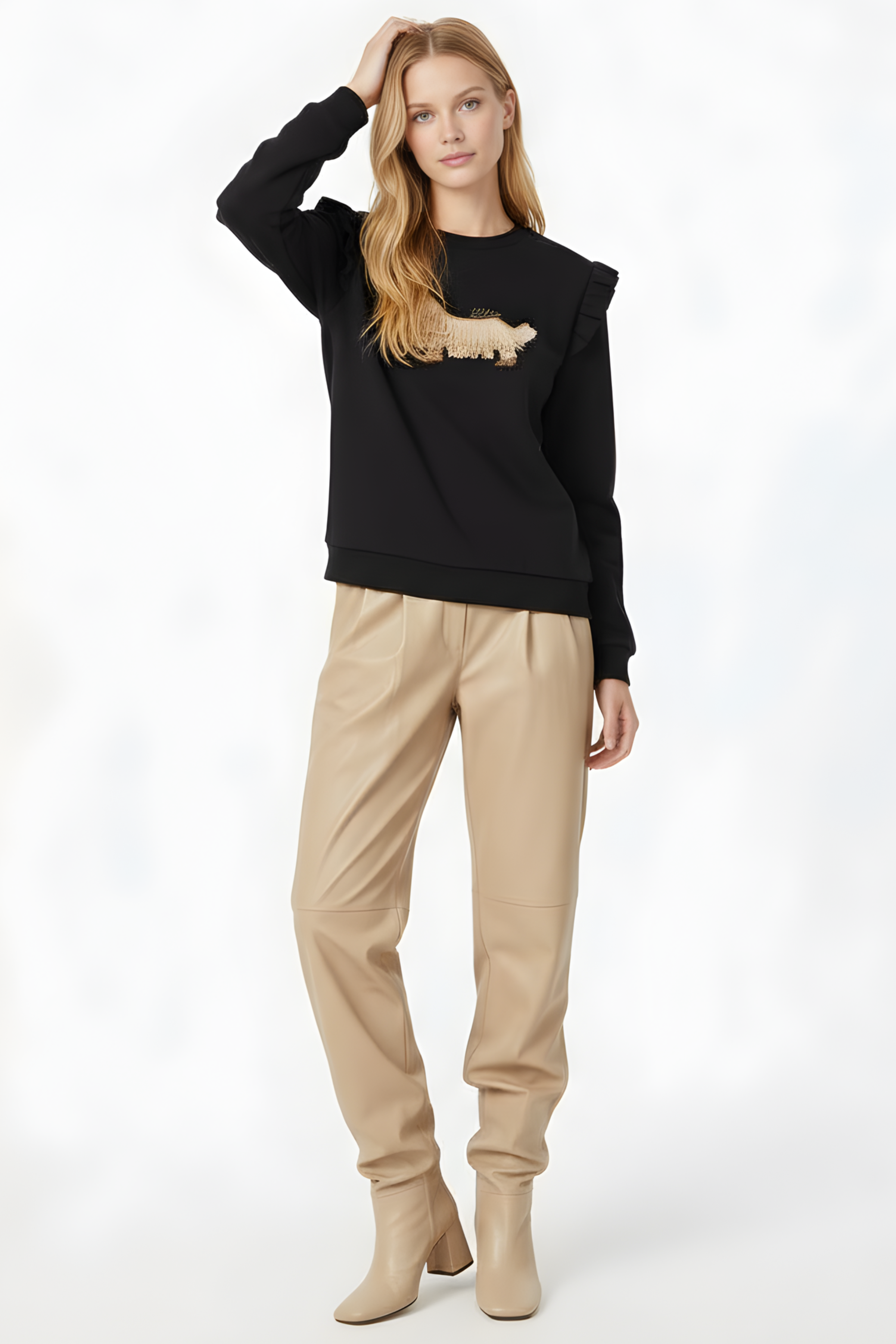 Sudadera negra perrito bordado con volantes Lolitas&L