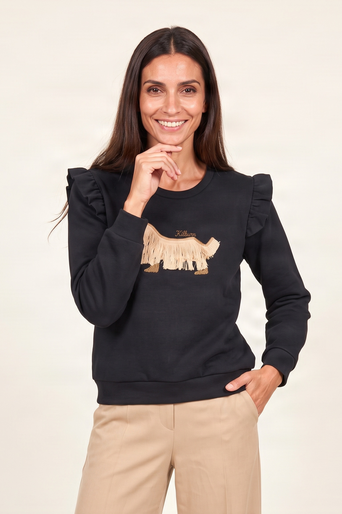 Sudadera negra perrito bordado con volantes Lolitas&L