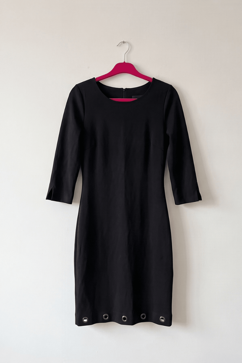 Vestido Ajustado de Punto Negro con Arandelas Preloved - lolitasyl.com