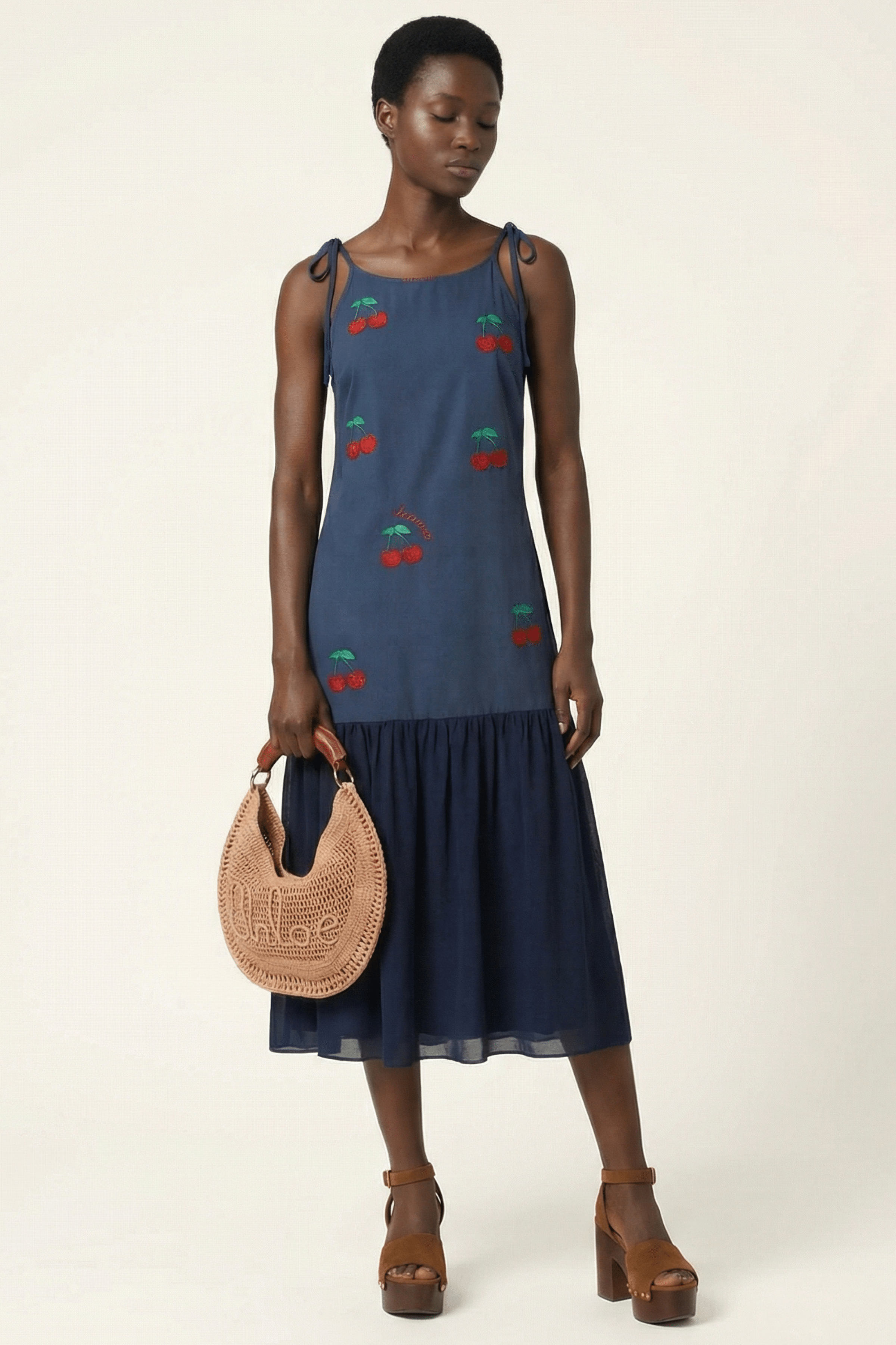 Vestido azul marino largo de tirantes con cereza bordada Lolitas&L - lolitasyl.com