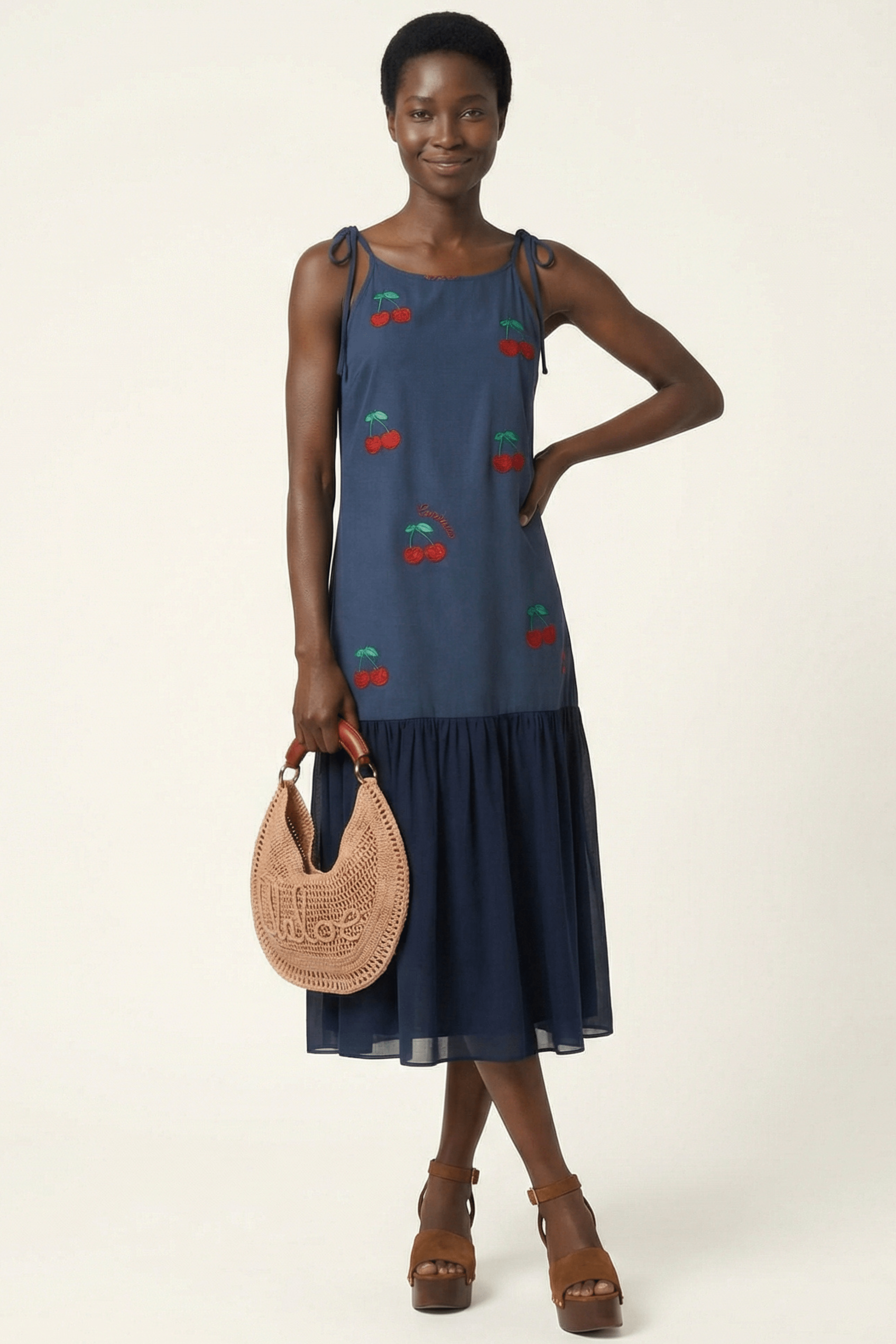 Vestido azul marino largo de tirantes con cereza bordada Lolitas&L - lolitasyl.com