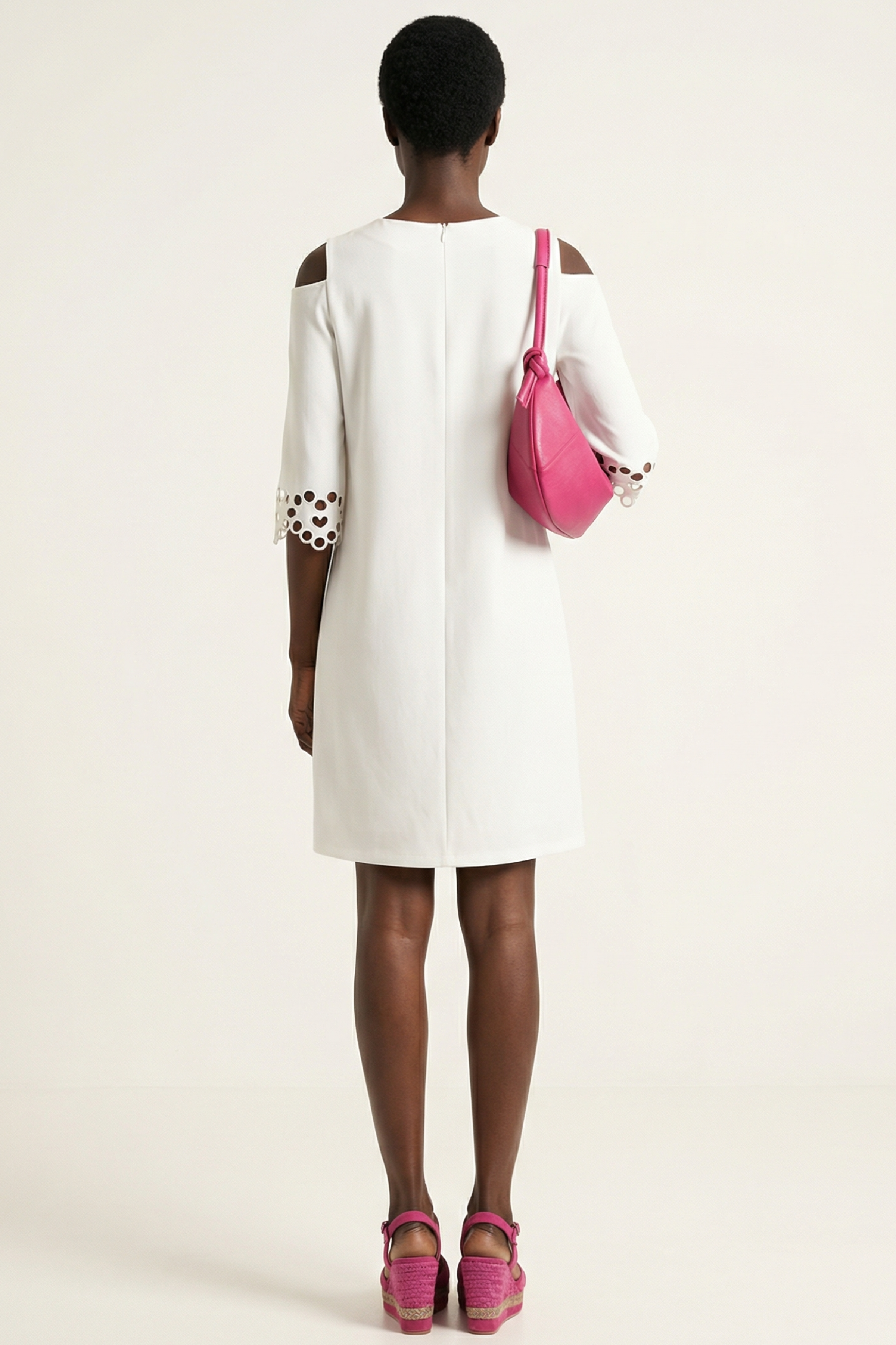 Vestido blanco corto suelto con hombro desubierto Lolitas&L