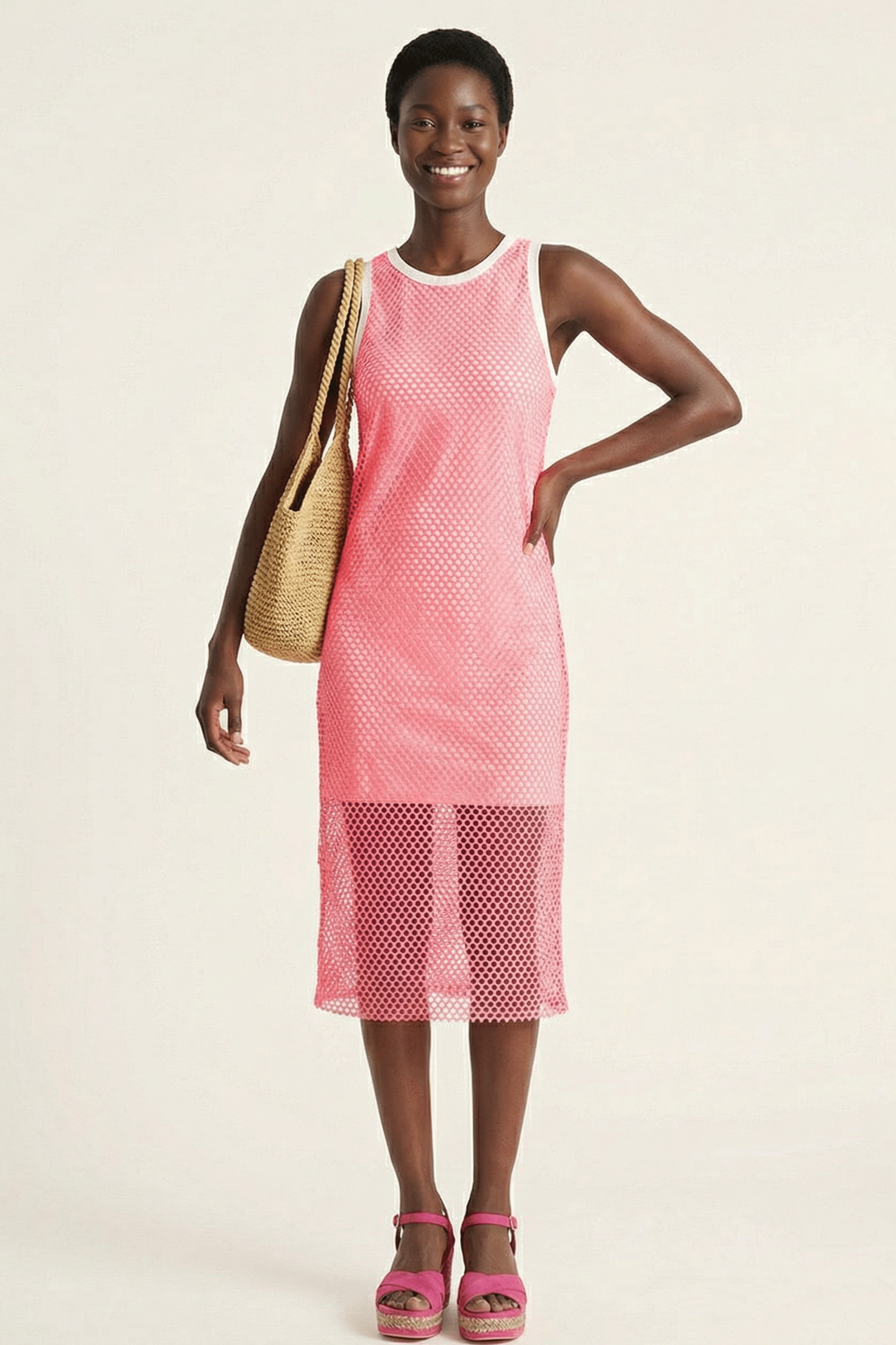 Vestido fucsia en red de tirantes LolitasyL - lolitasyl.com