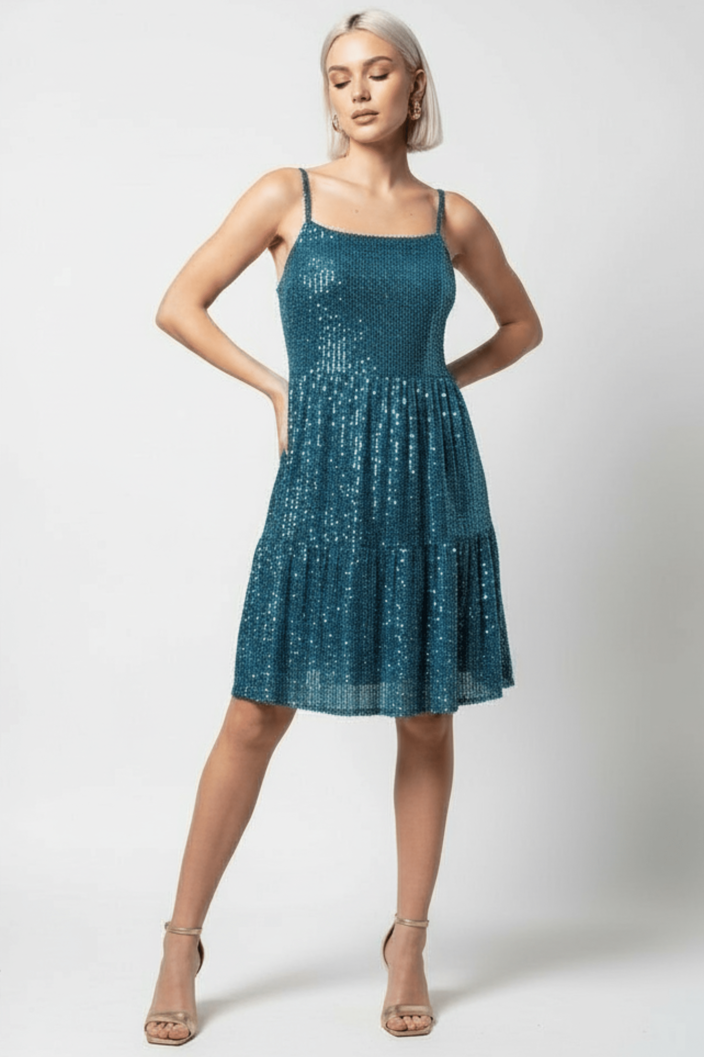 Vestido lentejuelas azul con tirantes corto LolitasyL - lolitasyl.com