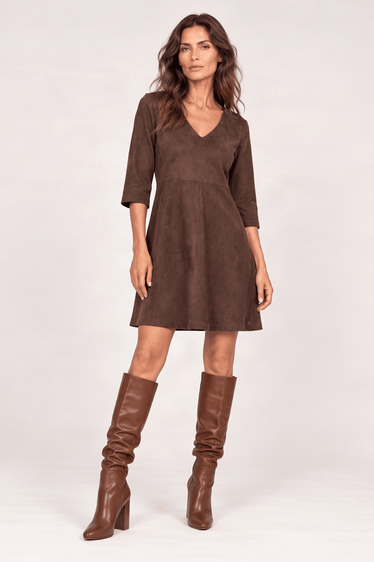 Vestido marron chocolate antelina escote en uve Lolitas&L - lolitasyl.com
