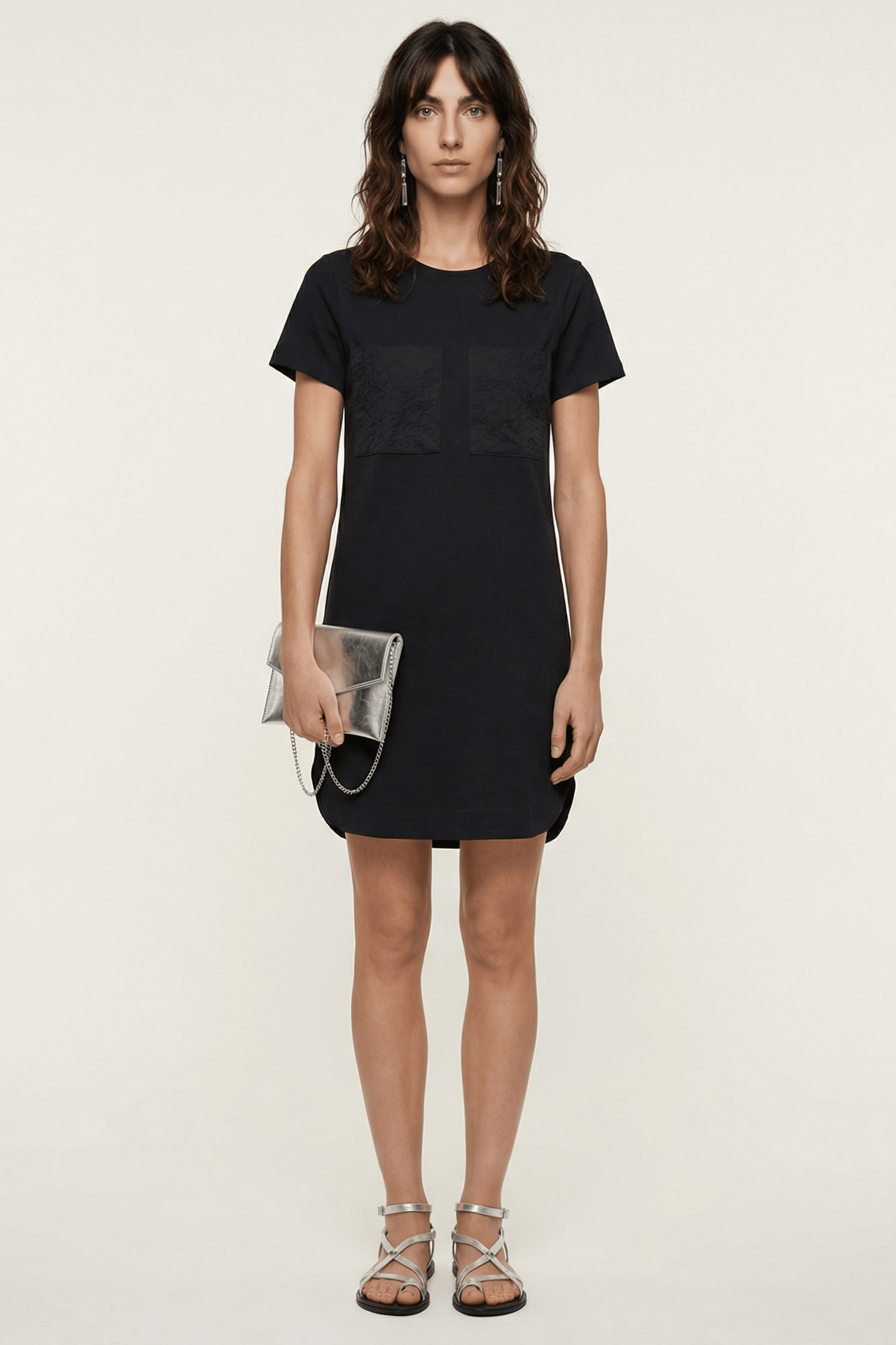 Vestido negro con bolsillos en el pecho de bordado ingles Lolitas&L - lolitasyl.com