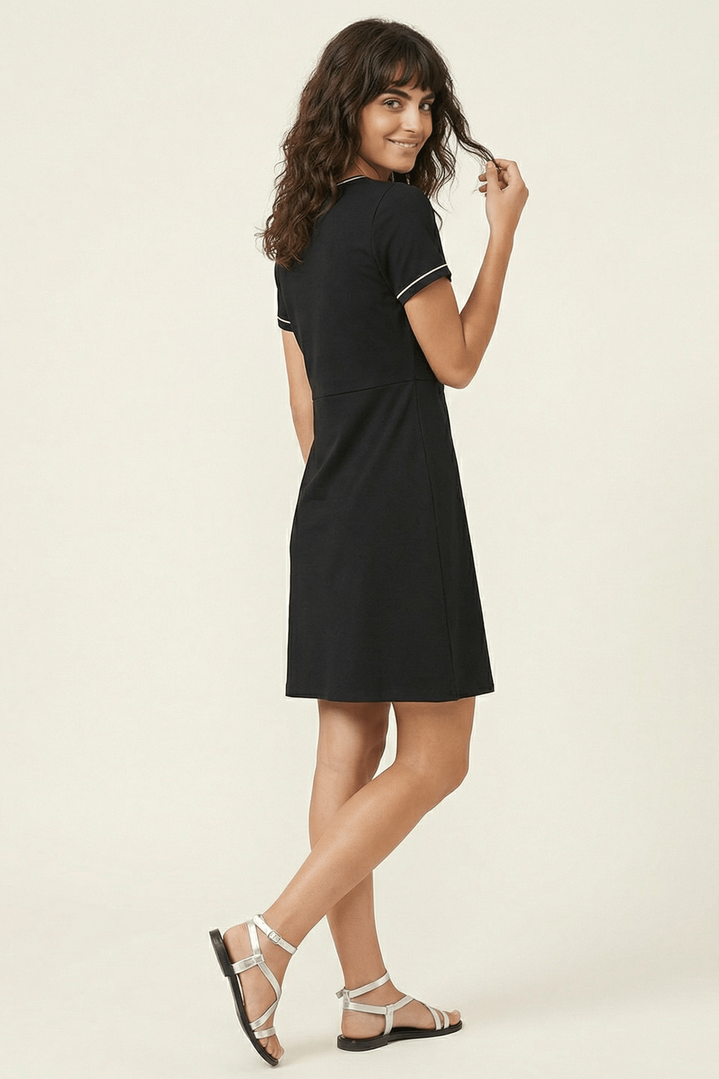 Vestido negro corto anudado en la cintura Lolitas&L - lolitasyl.com