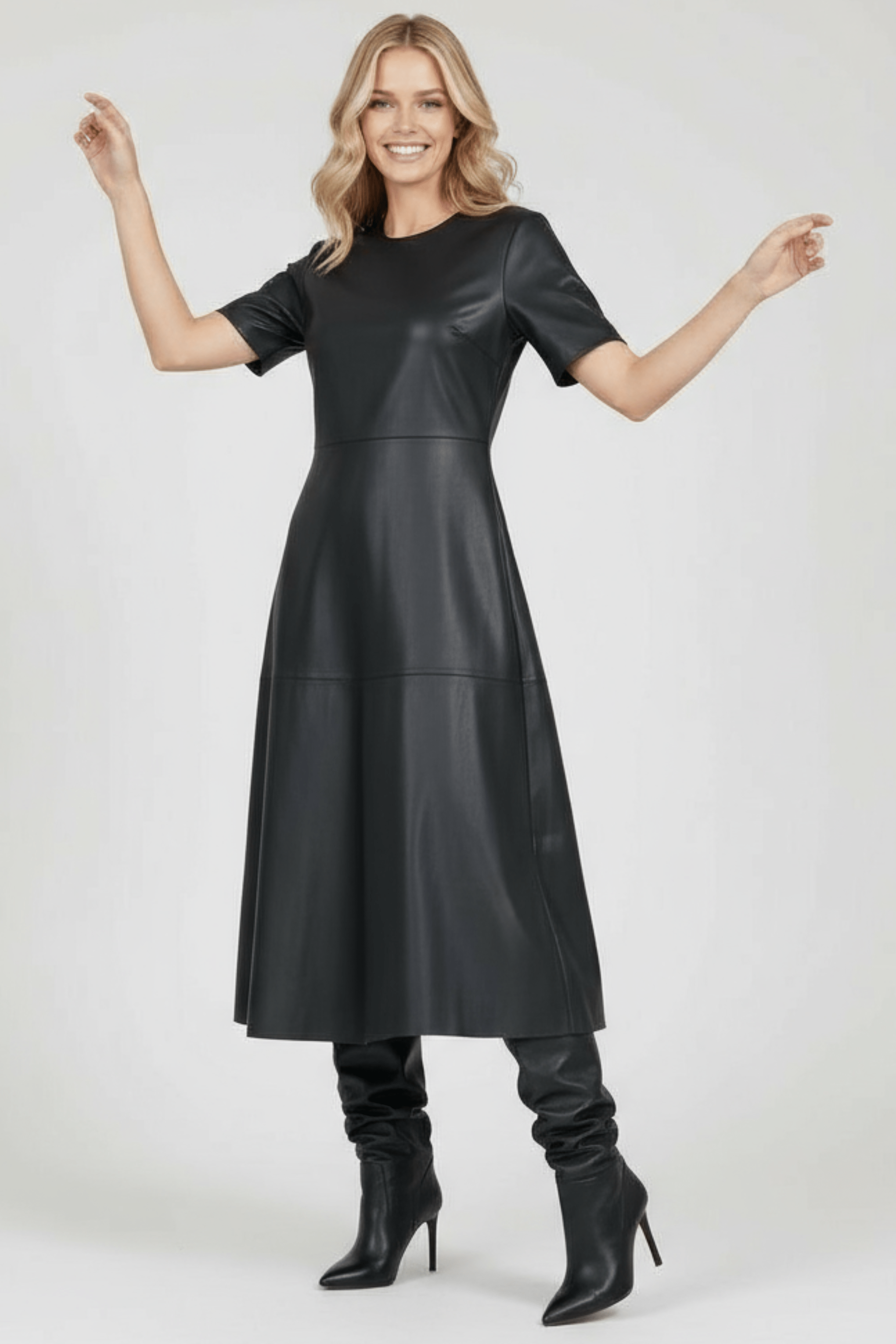 Vestido negro largo polipiel acampanado Lolitas&L - lolitasyl.com