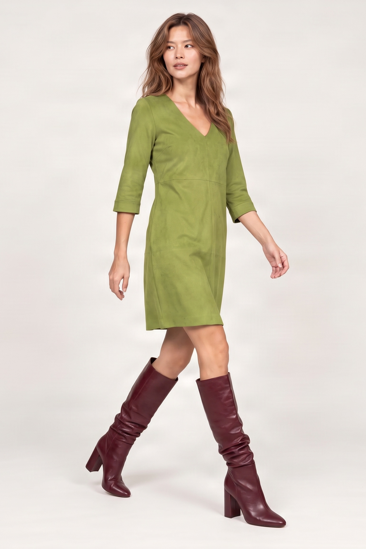 Vestido verde antelina escote en uve Lolitas&L
