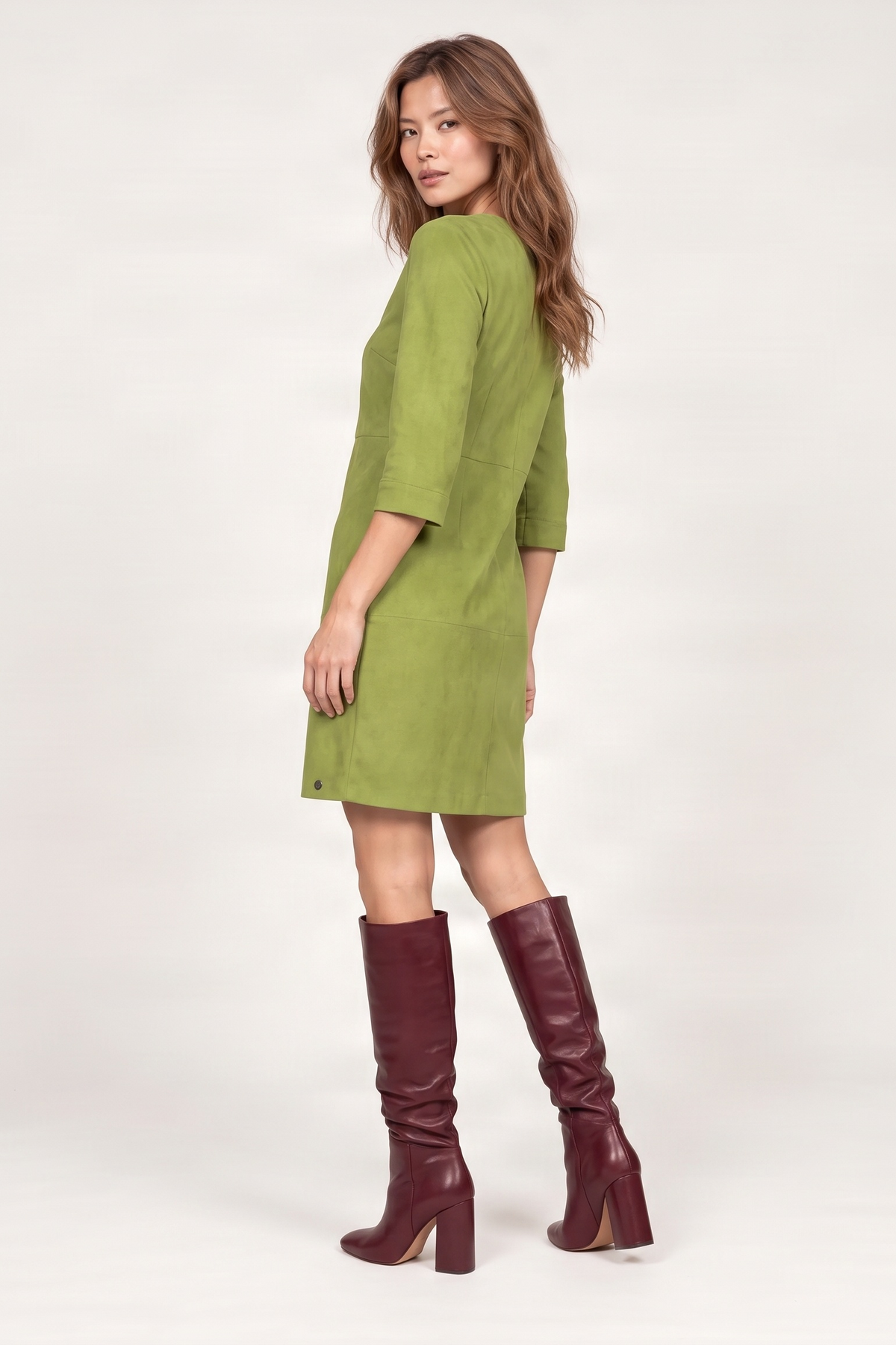 Vestido verde antelina escote en uve Lolitas&L