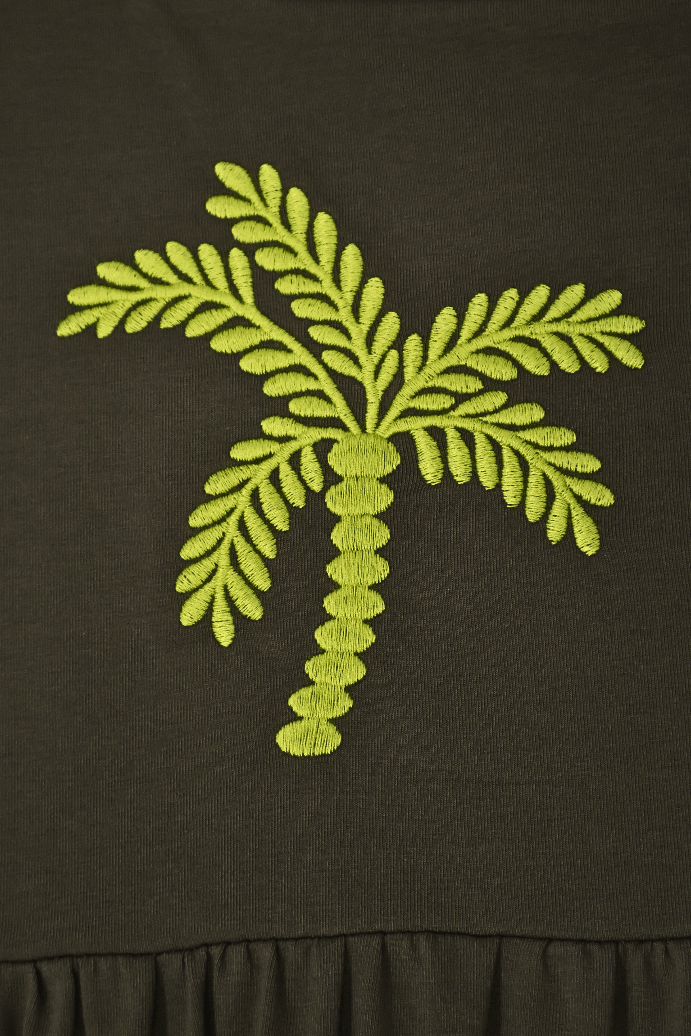 Vestido verde militar largo con palmeras bordadas y volantes Lolitas&L - lolitasyl.com