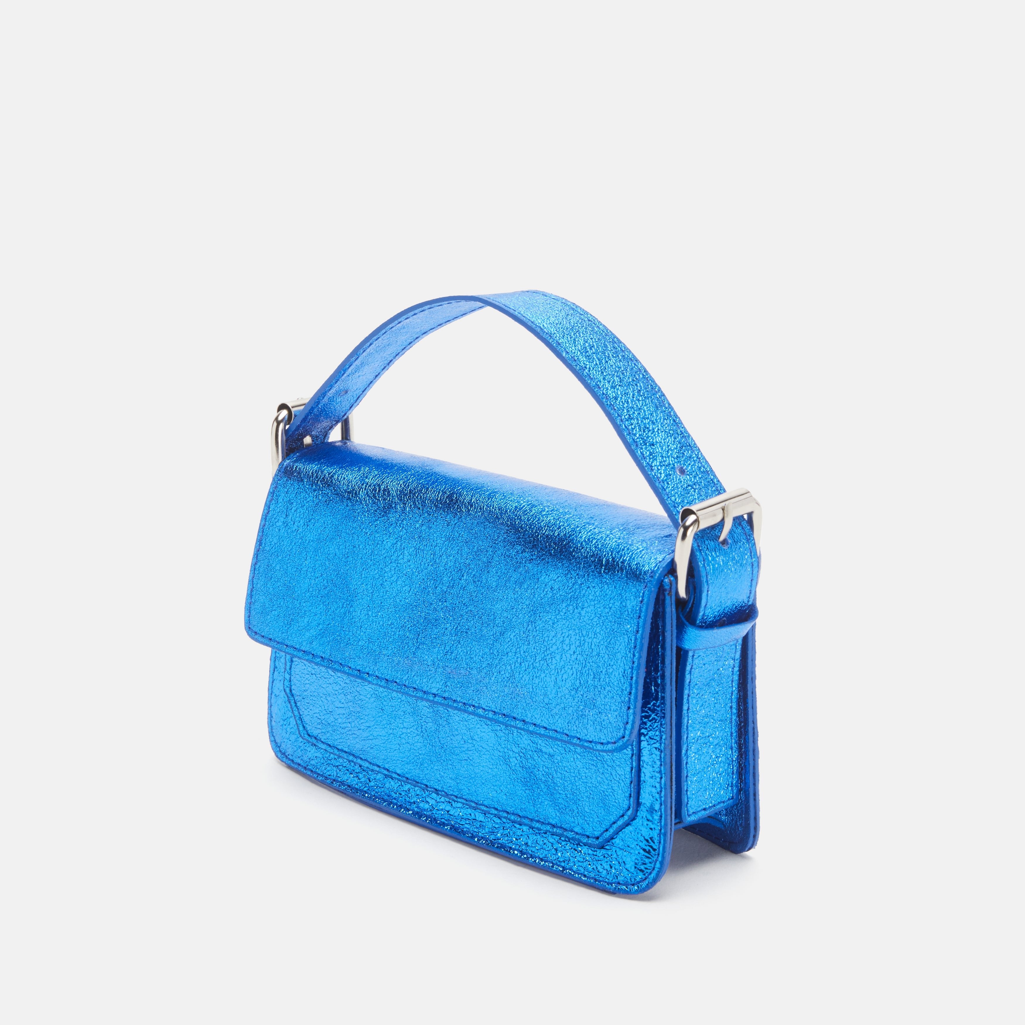 Bolso azul laminado de mano Trunk mini en piel - lolitasyl.com