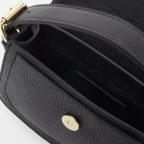 Bolso de mano Trunk mini negro en piel - lolitasyl.com