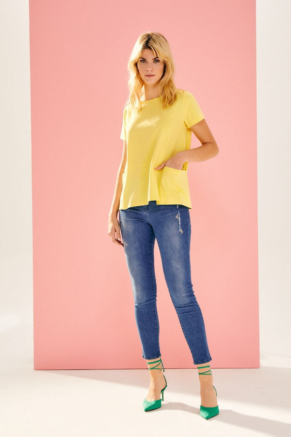 Camiseta amarillo lima básica con corte y bolsillos Lolitas - lolitasyl.com