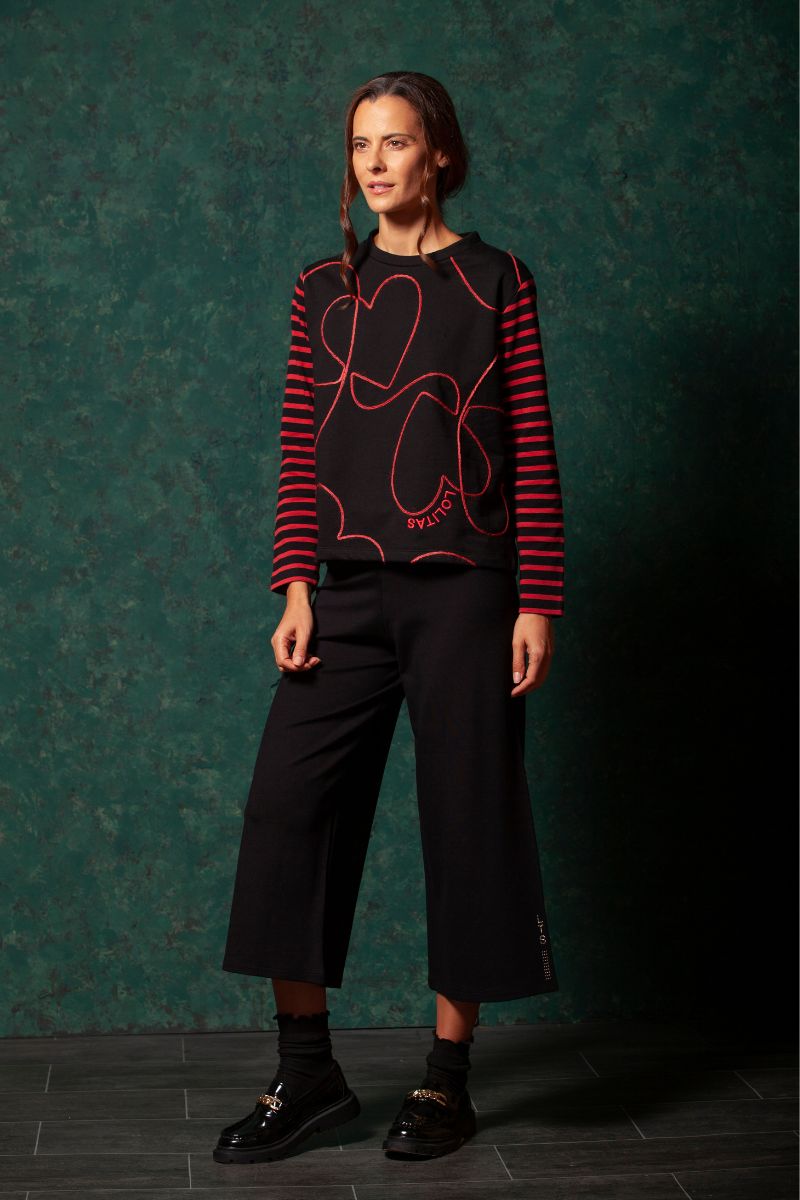 Camiseta bicolor negra granate con bordado corazon LolitasyL - lolitasyl.com
