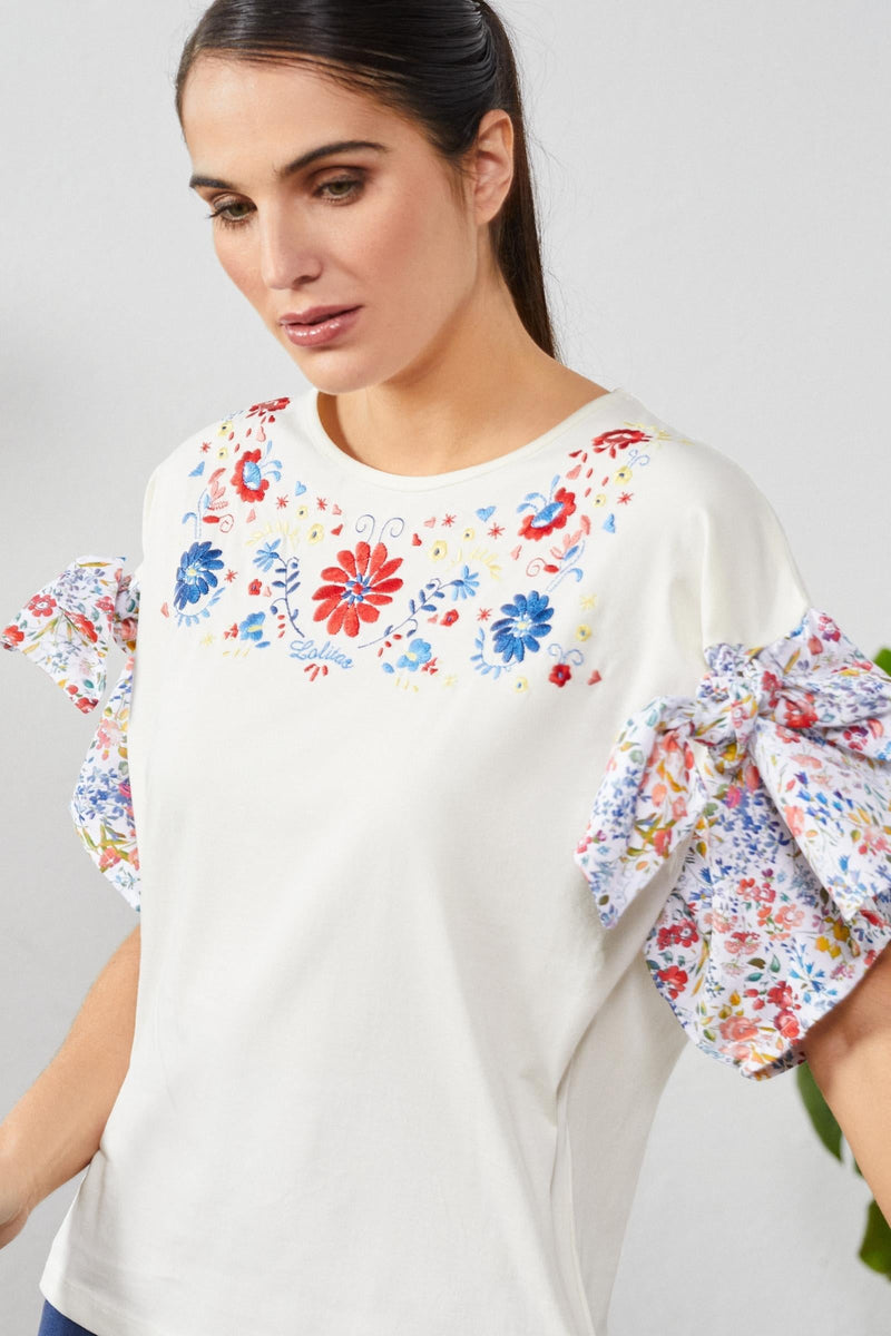 Camiseta blanca bordada con mangas estampado flores - lolitasyl.com